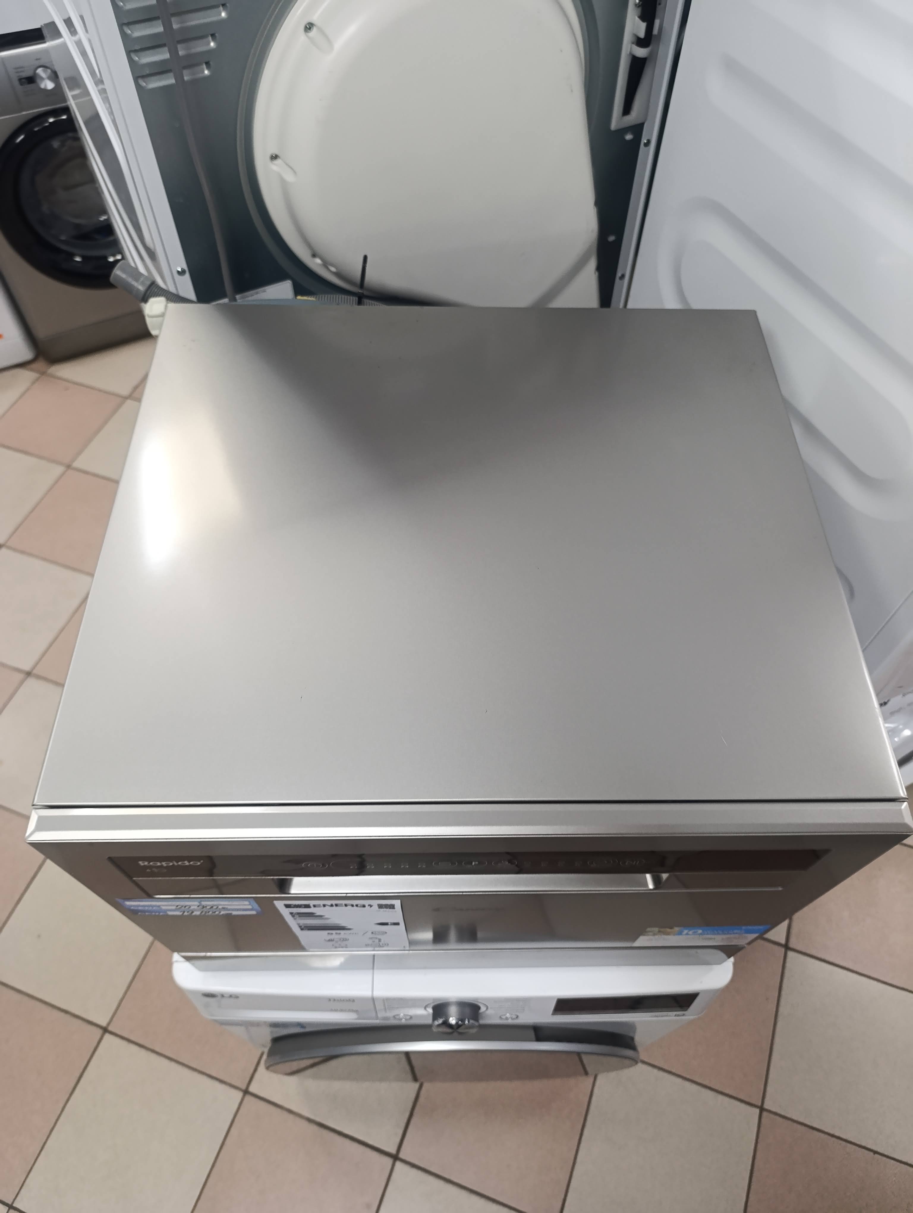 Sudo mašina Candy CP 6E51LS , 6 kompleta