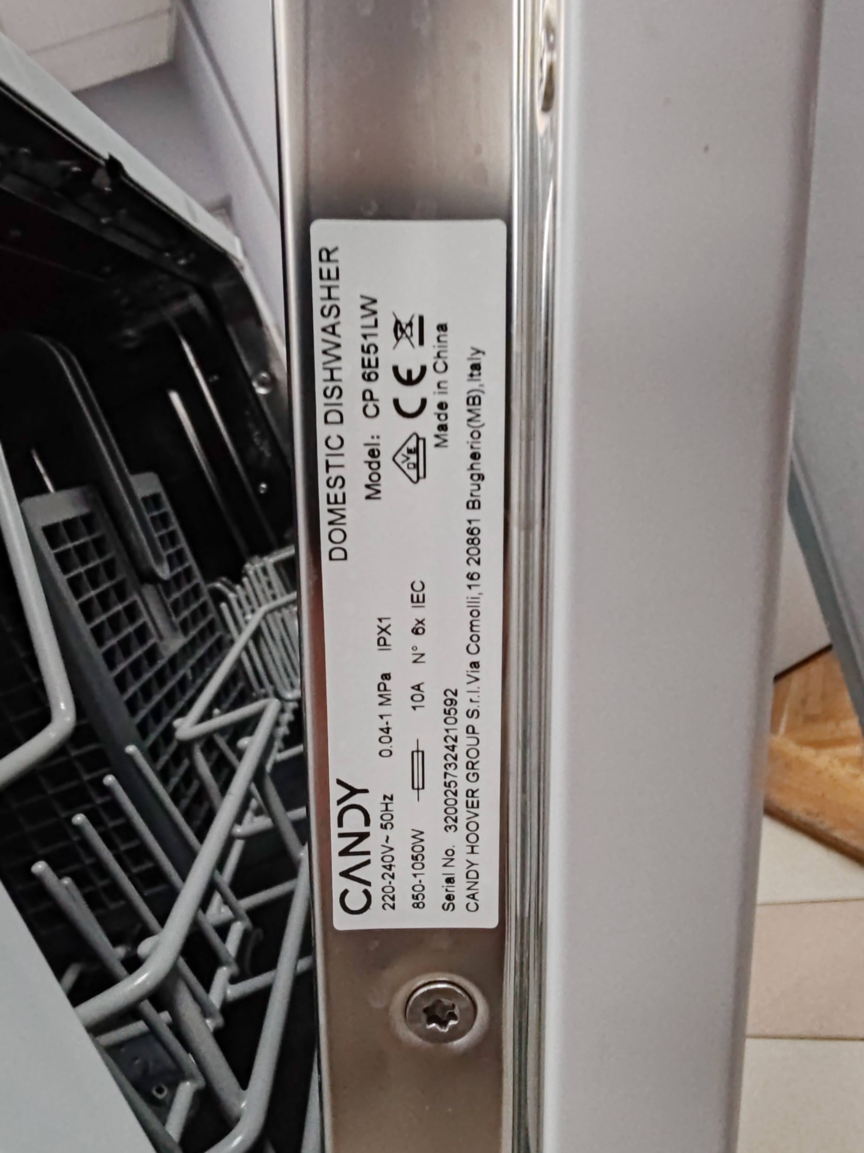 Sudo mašina Candy CP 6E51LW , 6 kompleta