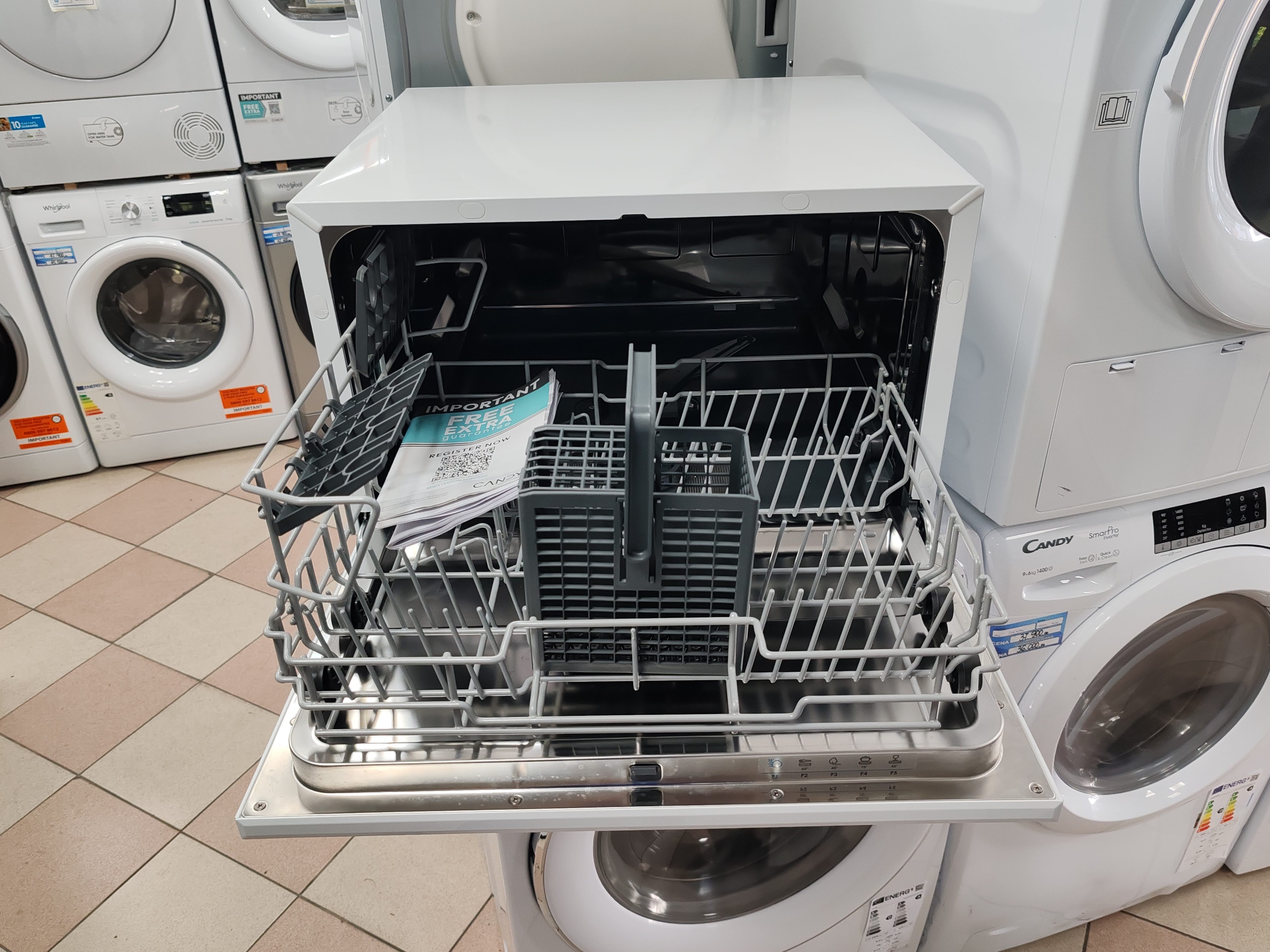 Sudo mašina Candy CP 6E51LW , 6 kompleta