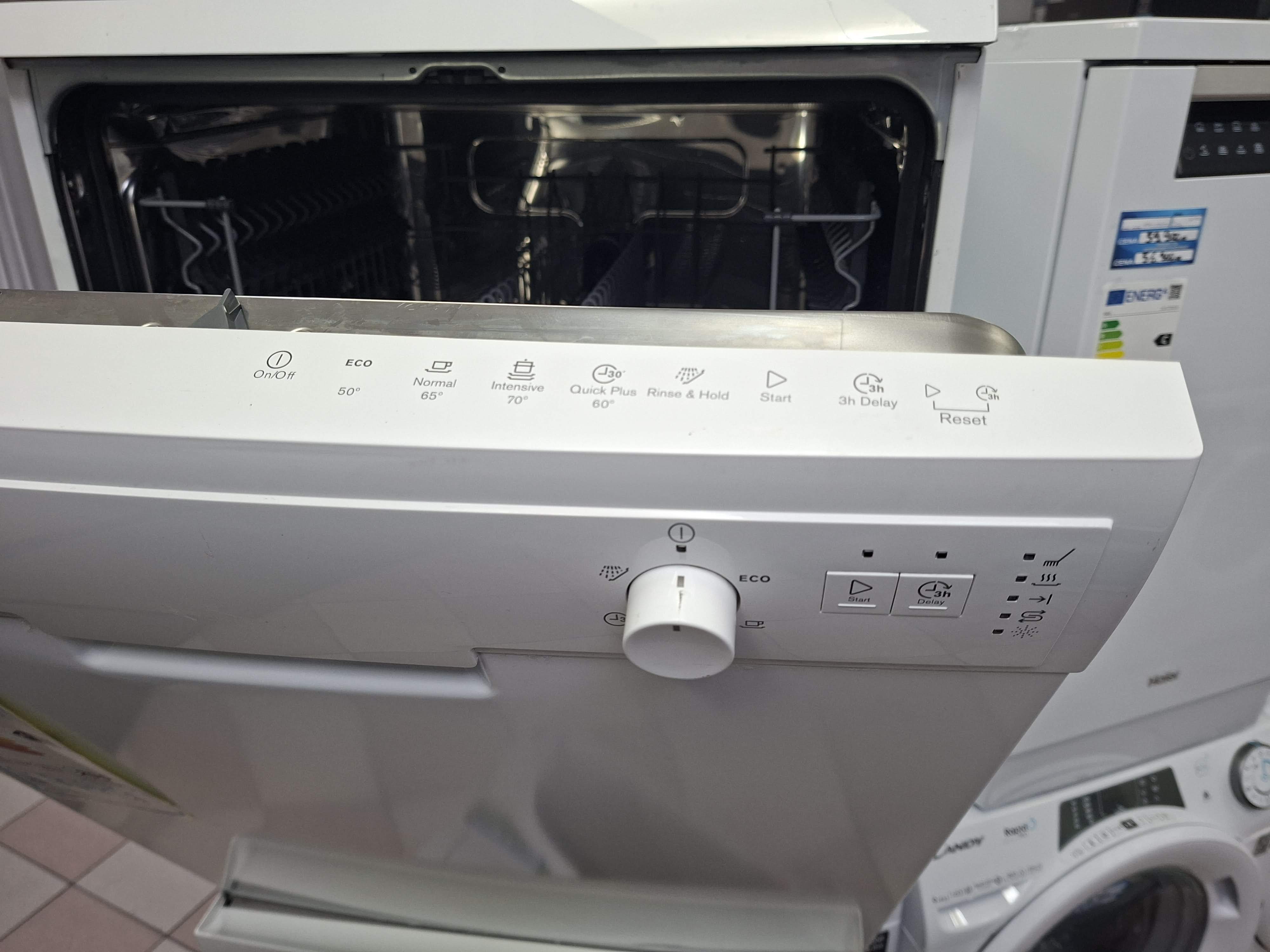Sudo mašina Electrolux ESF5206LOW , 13 kompleta