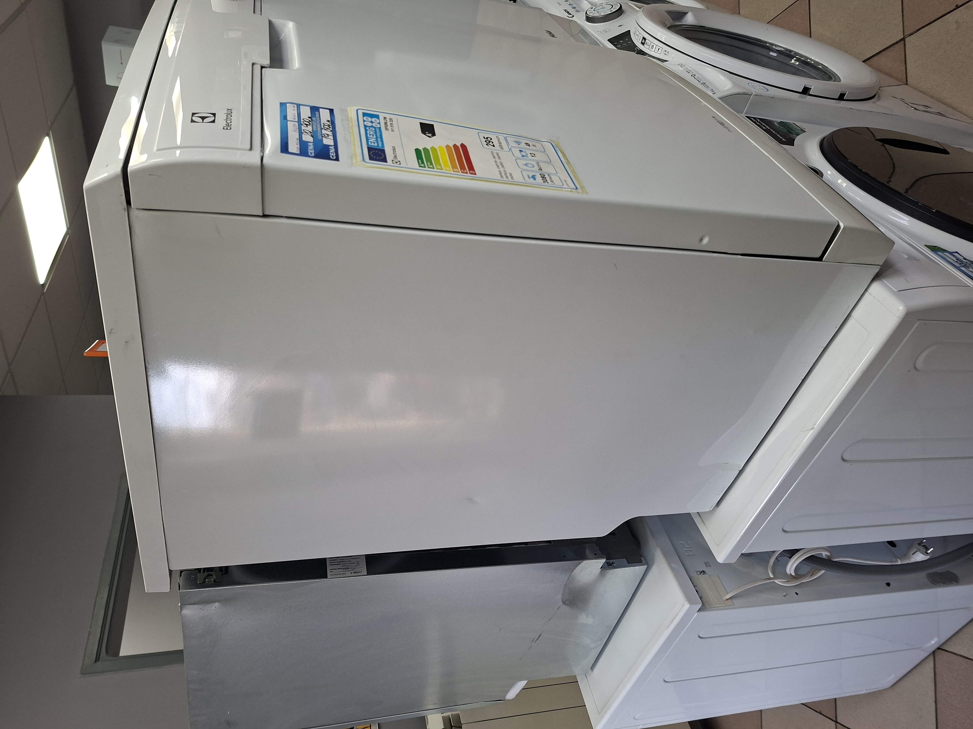 Sudo mašina Electrolux ESF5206LOW , 13 kompleta