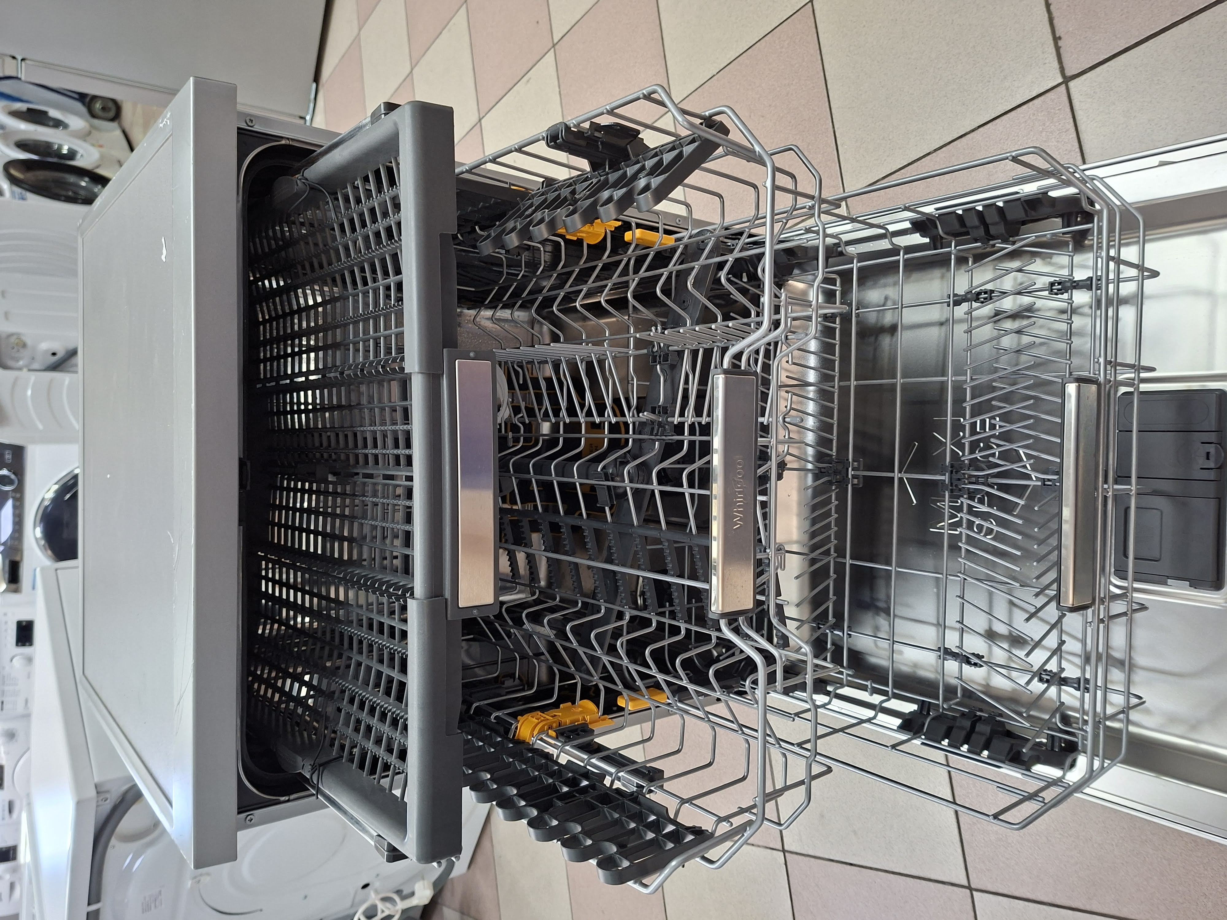 Sudo mašina Whirlpool W7F HP43 X, 15 kompleta