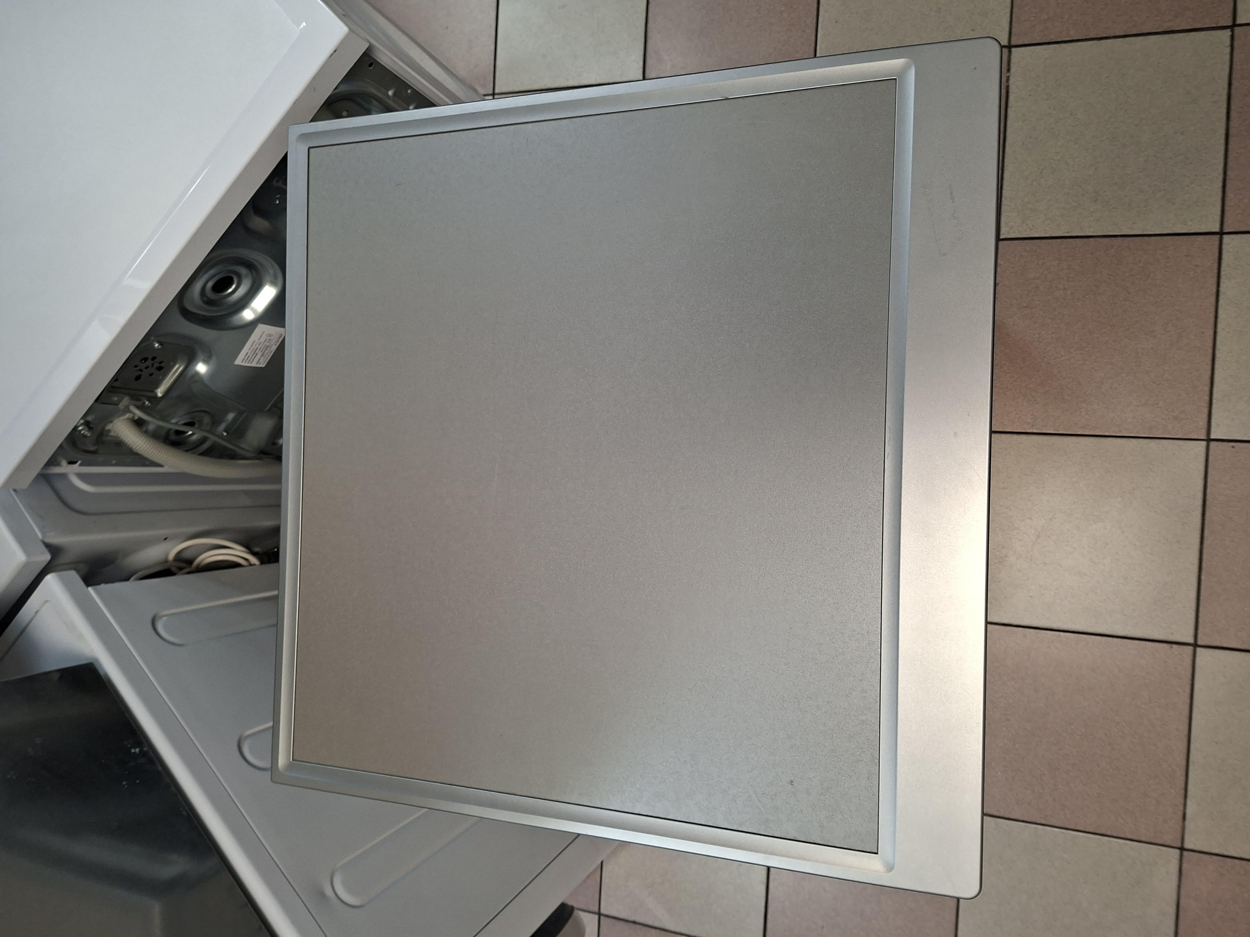 Sudo mašina Whirlpool WFO 3O41 PL X,  14kompleta