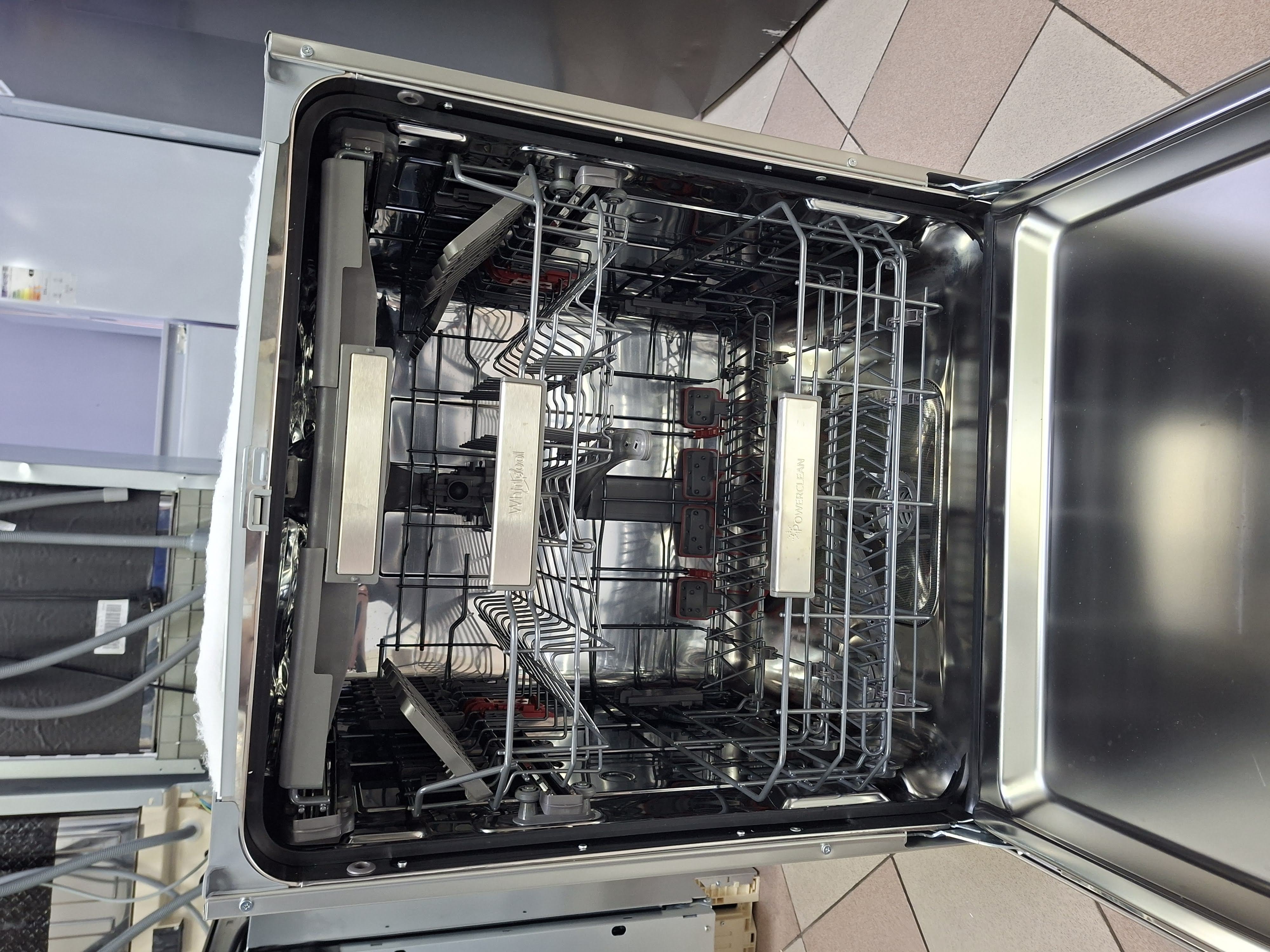 Sudo mašina Whirlpool WFO 3O41 PL X,  14kompleta