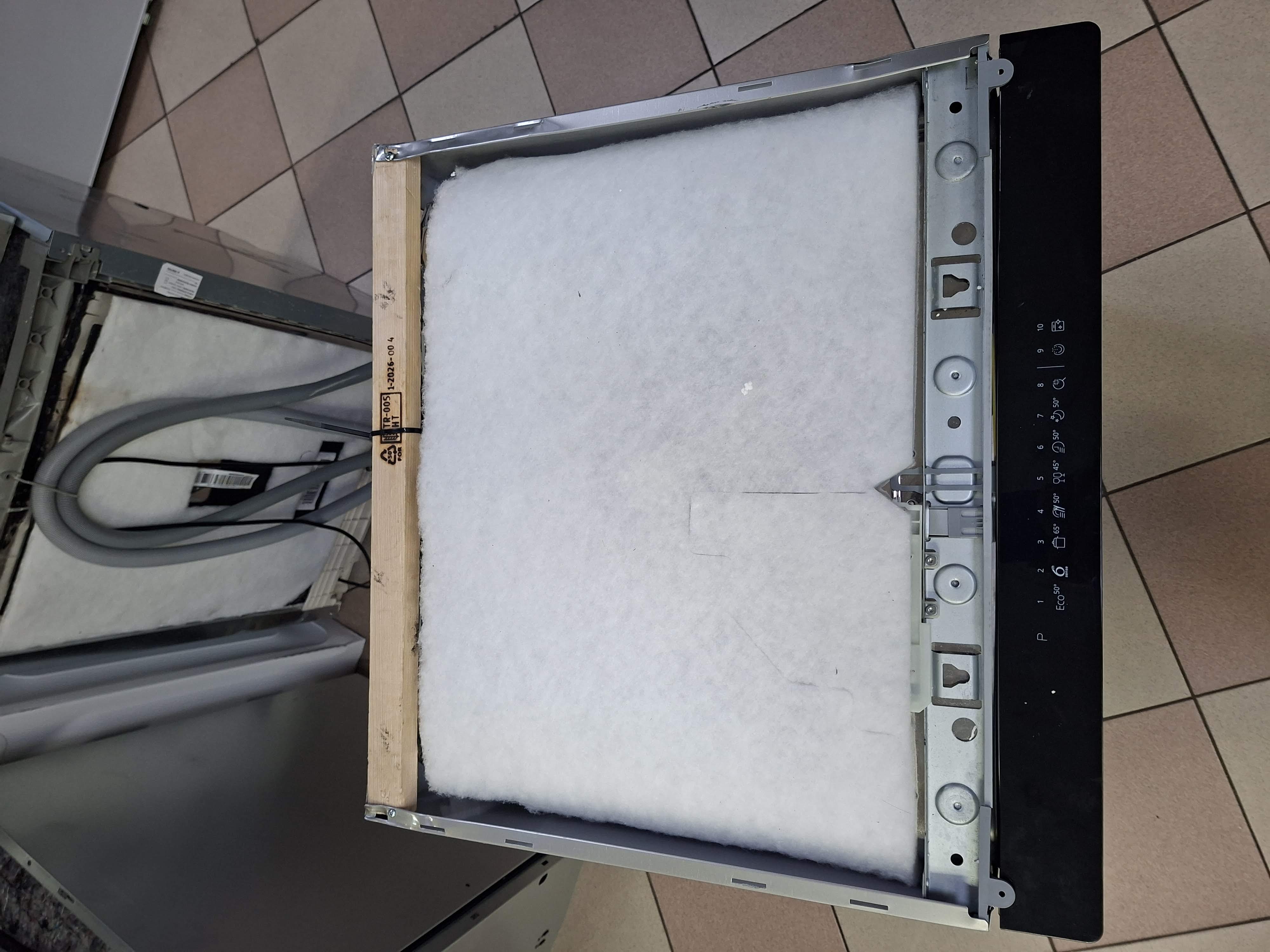 Sudo mašina Whirlpool WFO 3O41 PL X,  14kompleta