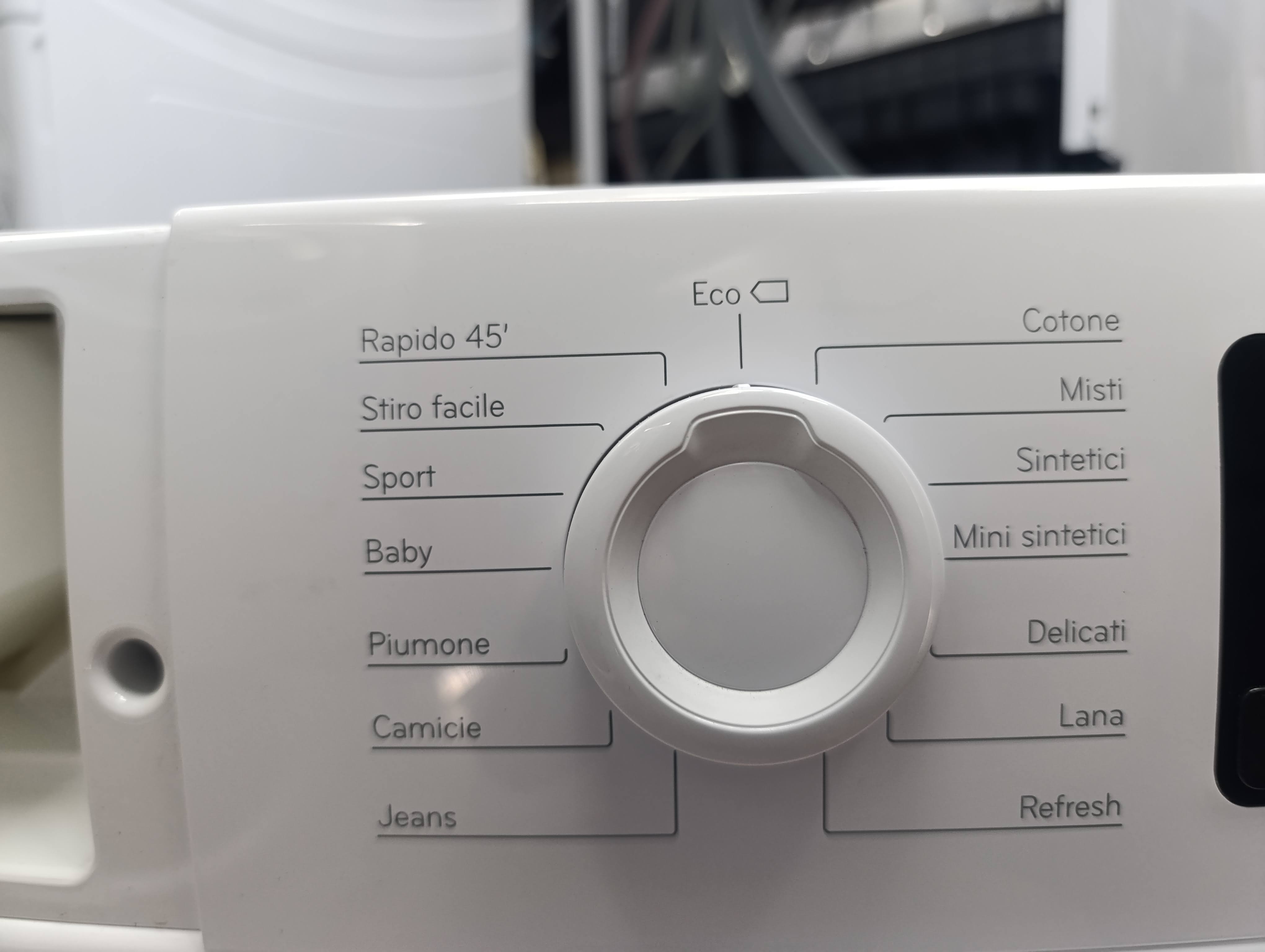 Sušara Indesit YT M11 82 X IT R, 8kg