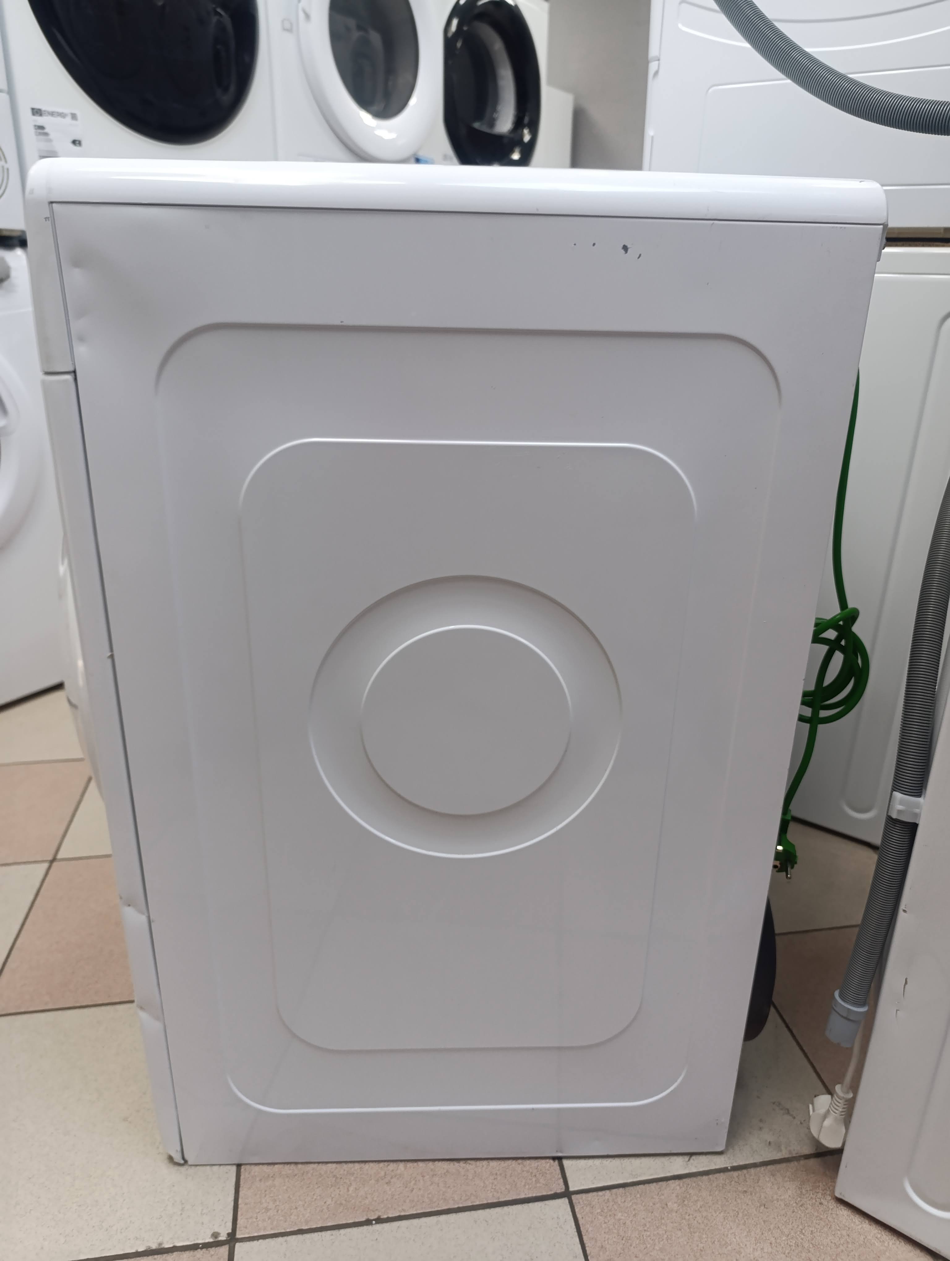Sušara Indesit YT M11 82 X IT R, 8kg