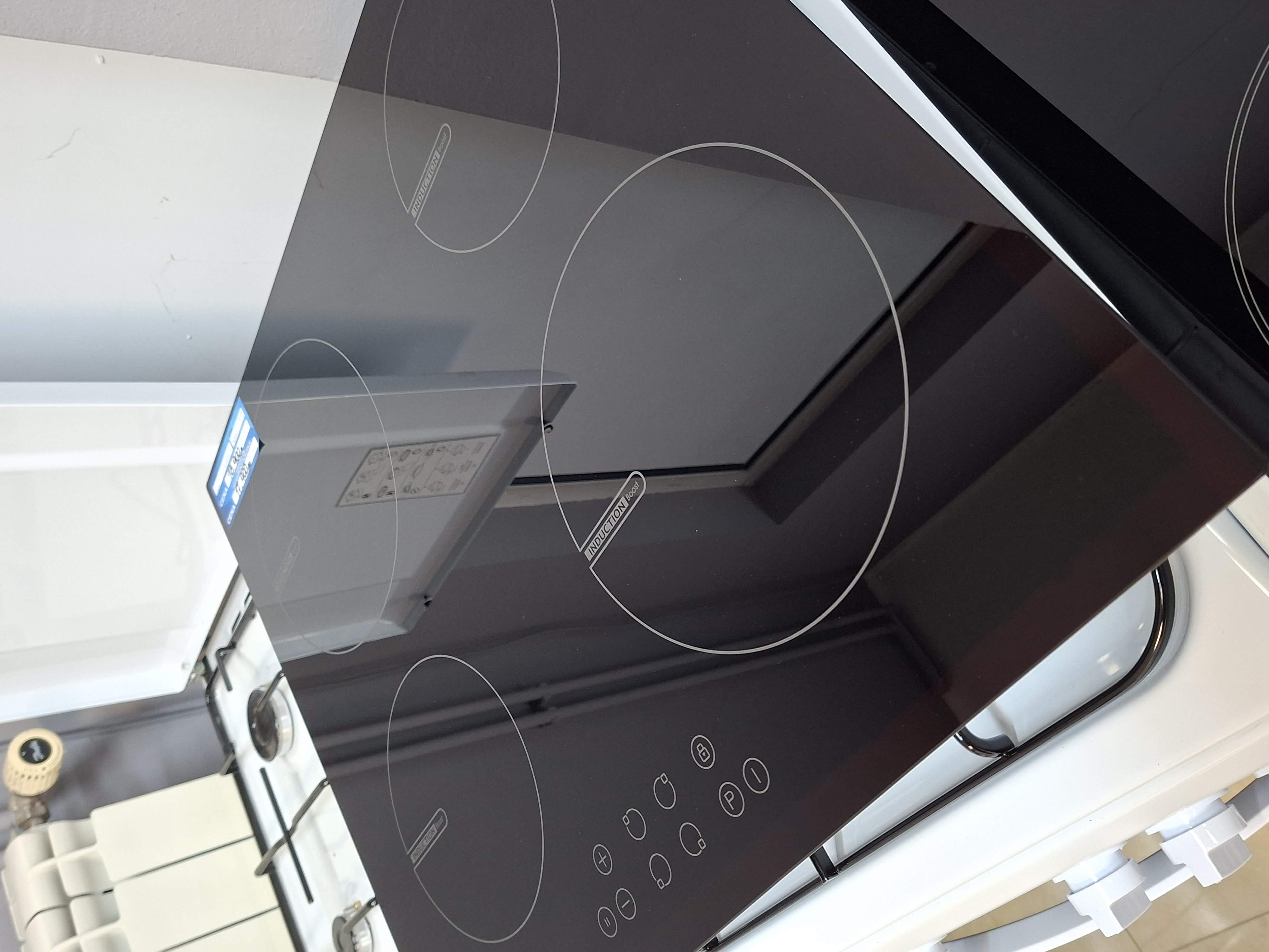 Ugradna Indukciona Ploča Vox EBI 400 DB