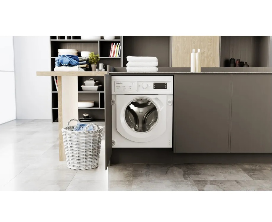 Ugradna mašina za pranje i sušenje Hotpoint  Ariston BI WDHG 861485 EU , 8+6 kg.