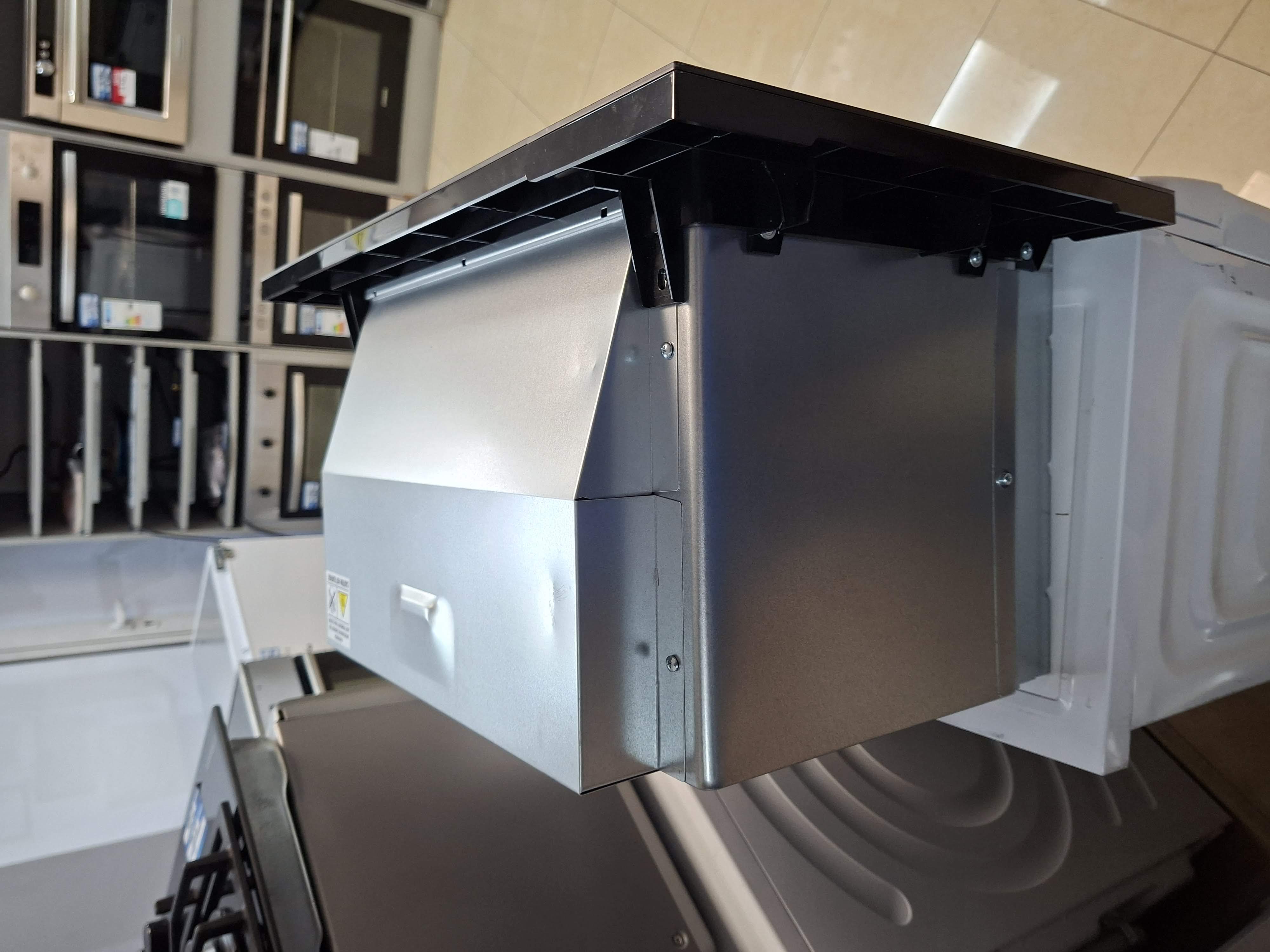 Ugradna mikrotalasna Gorenje  BM 201 AG1BG