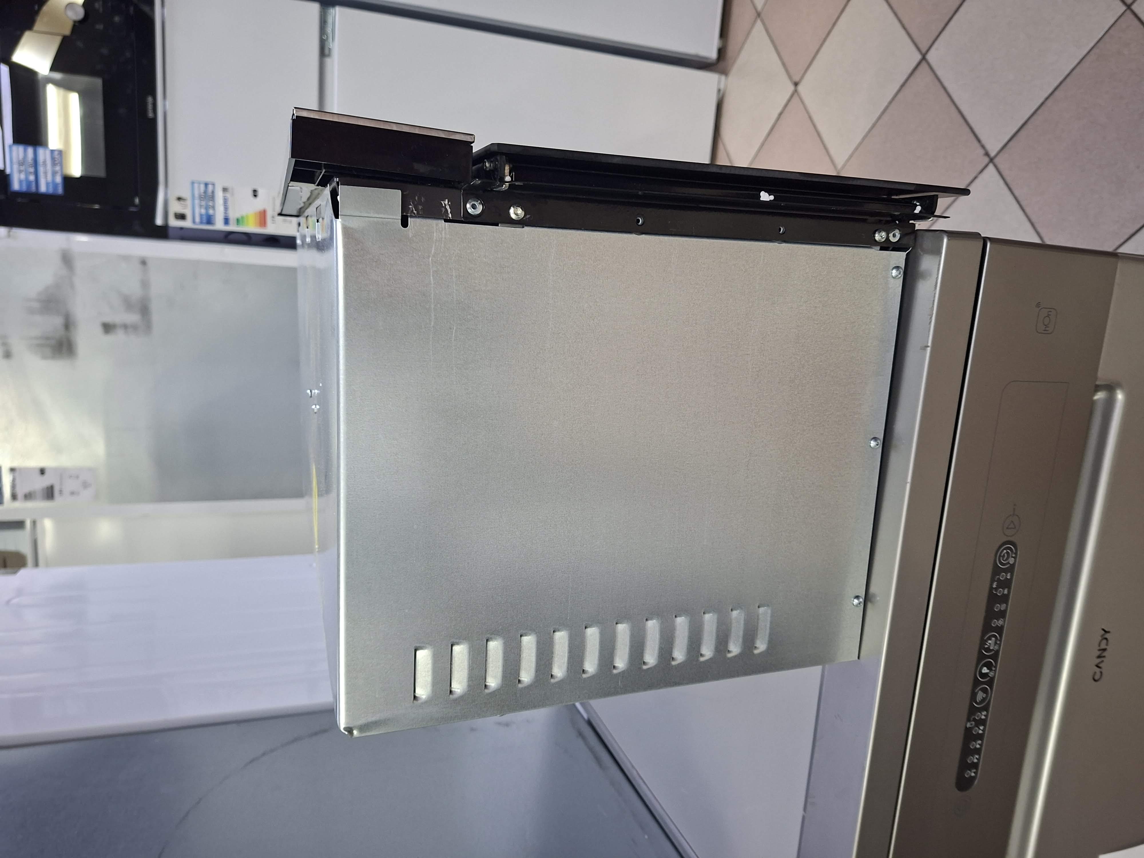 Ugradna mikrotalasna Hotpoint Ariston HAM K12C , 22l.