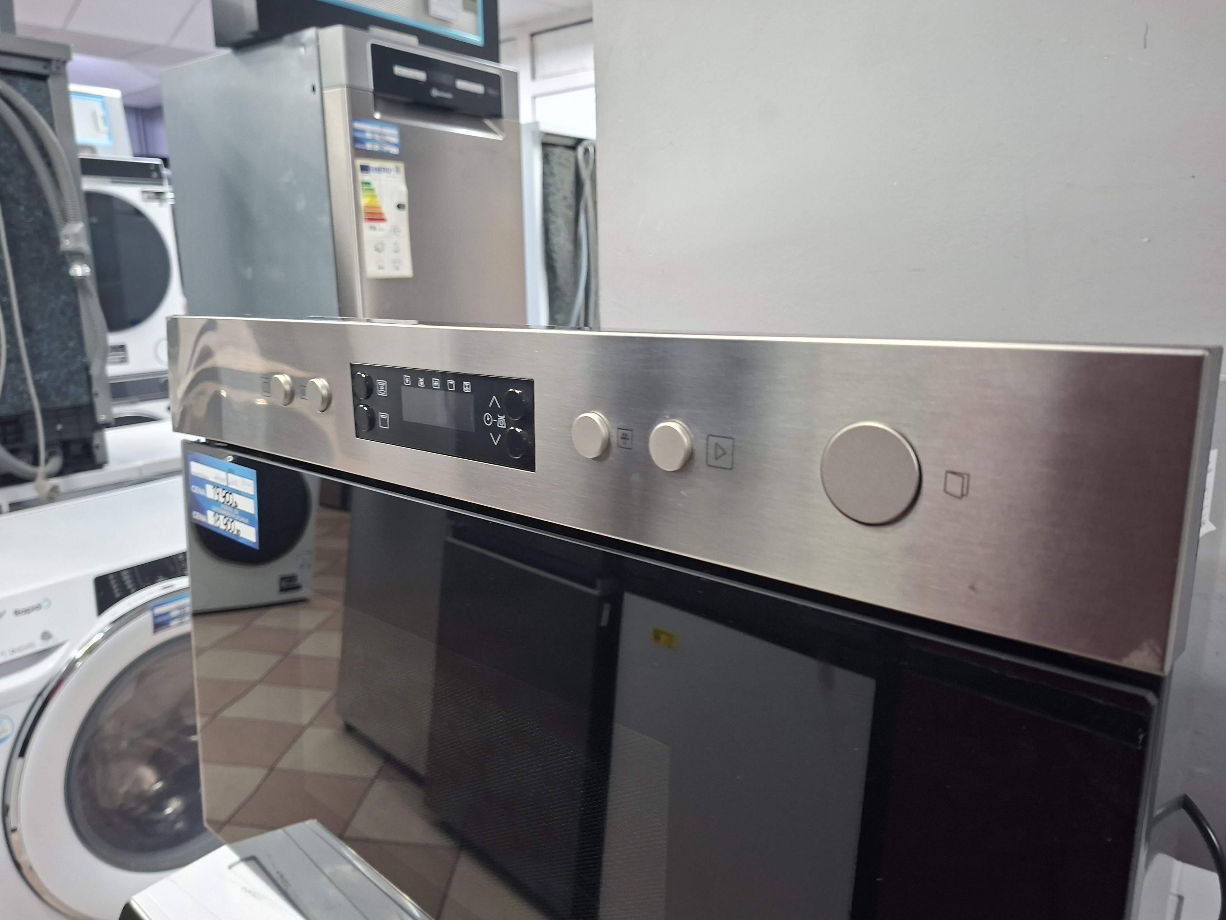 Ugradna mikrotalasna Hotpoint Ariston HAM K12C X , 22l.