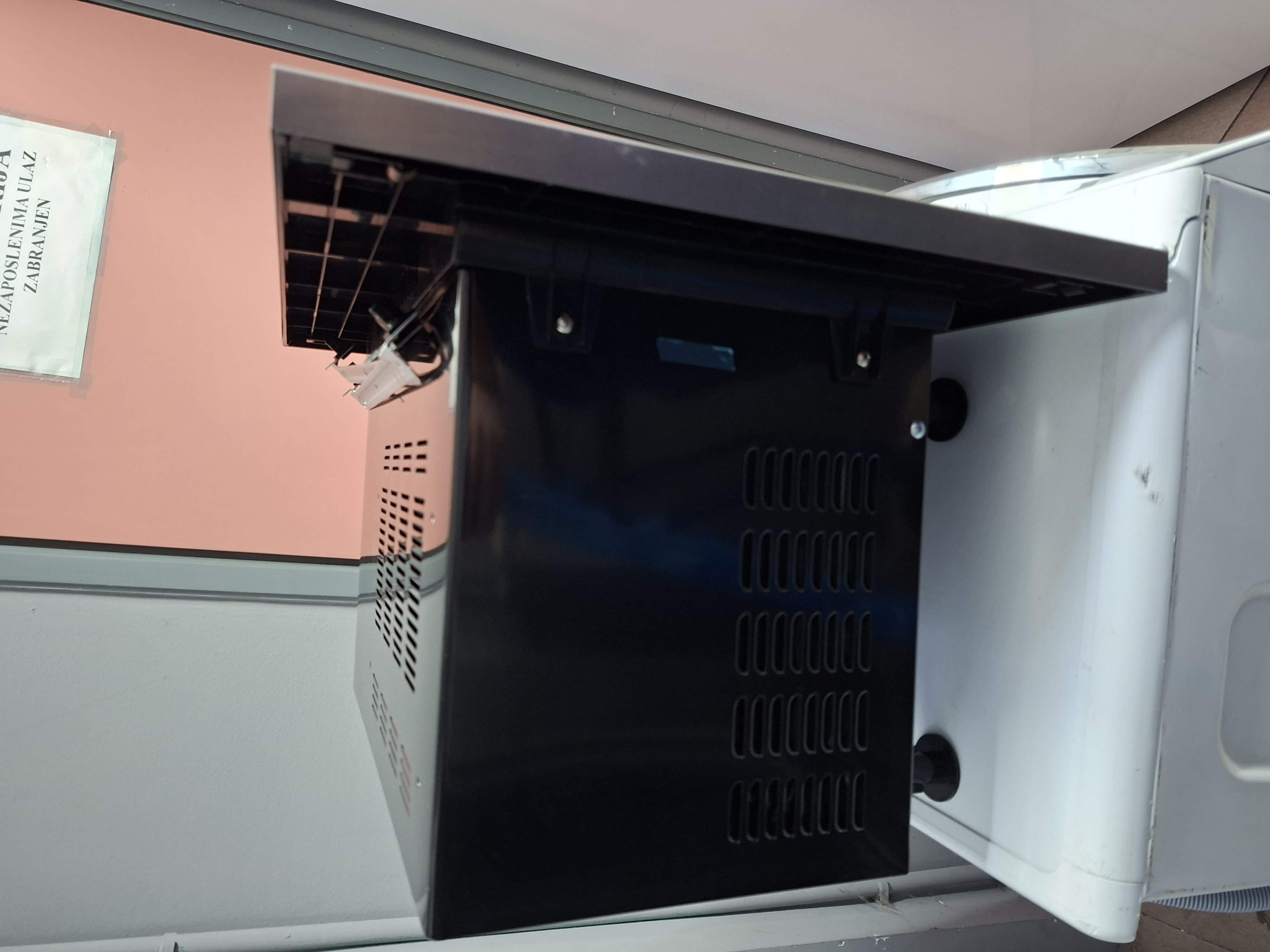 Ugradna Mikrotalasna Indesit MWI 120 SX, 20L