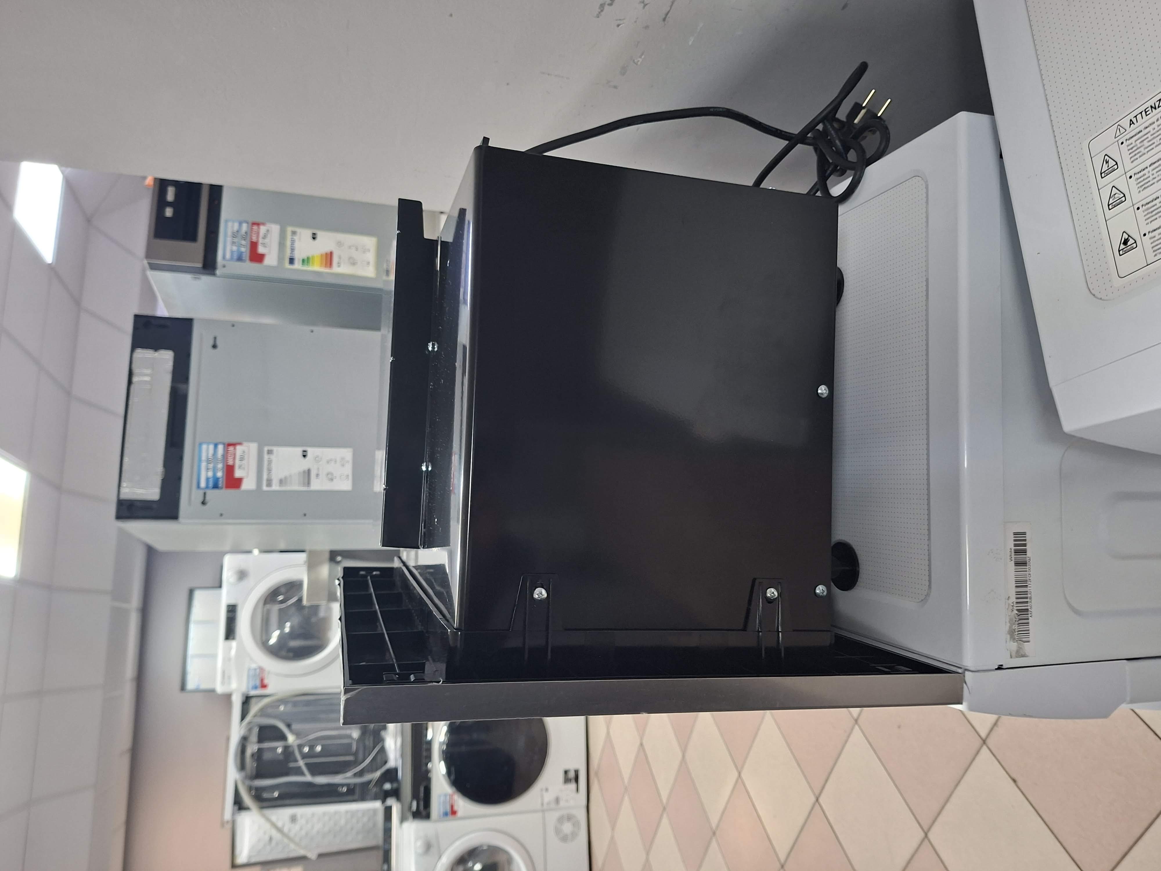 Ugradna Mikrotalasna NOVA Indesit MWI 125 GX, 25L , 25L