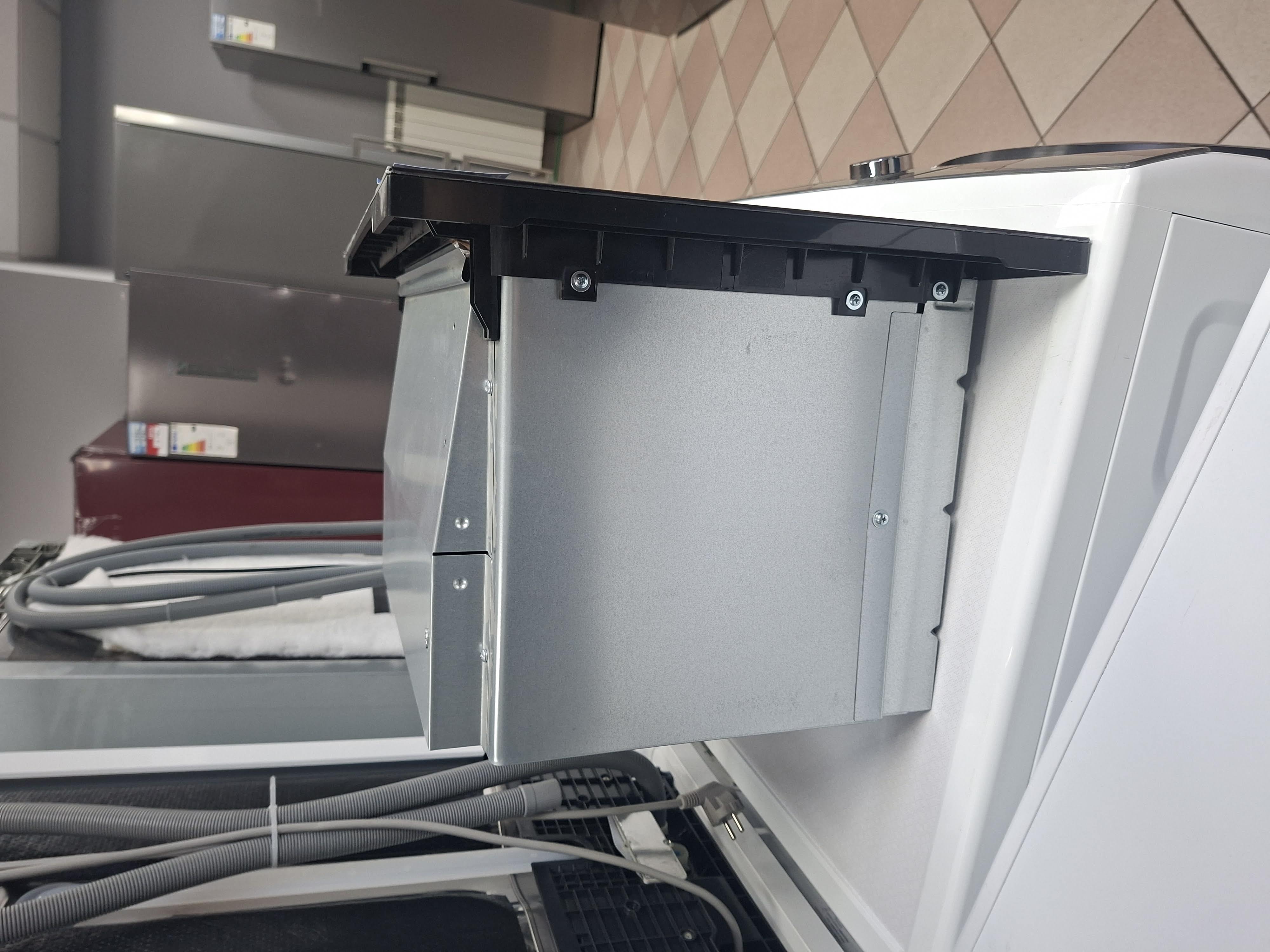 Ugradna Mikrotalasna Midea MW 17 M BK , 17L