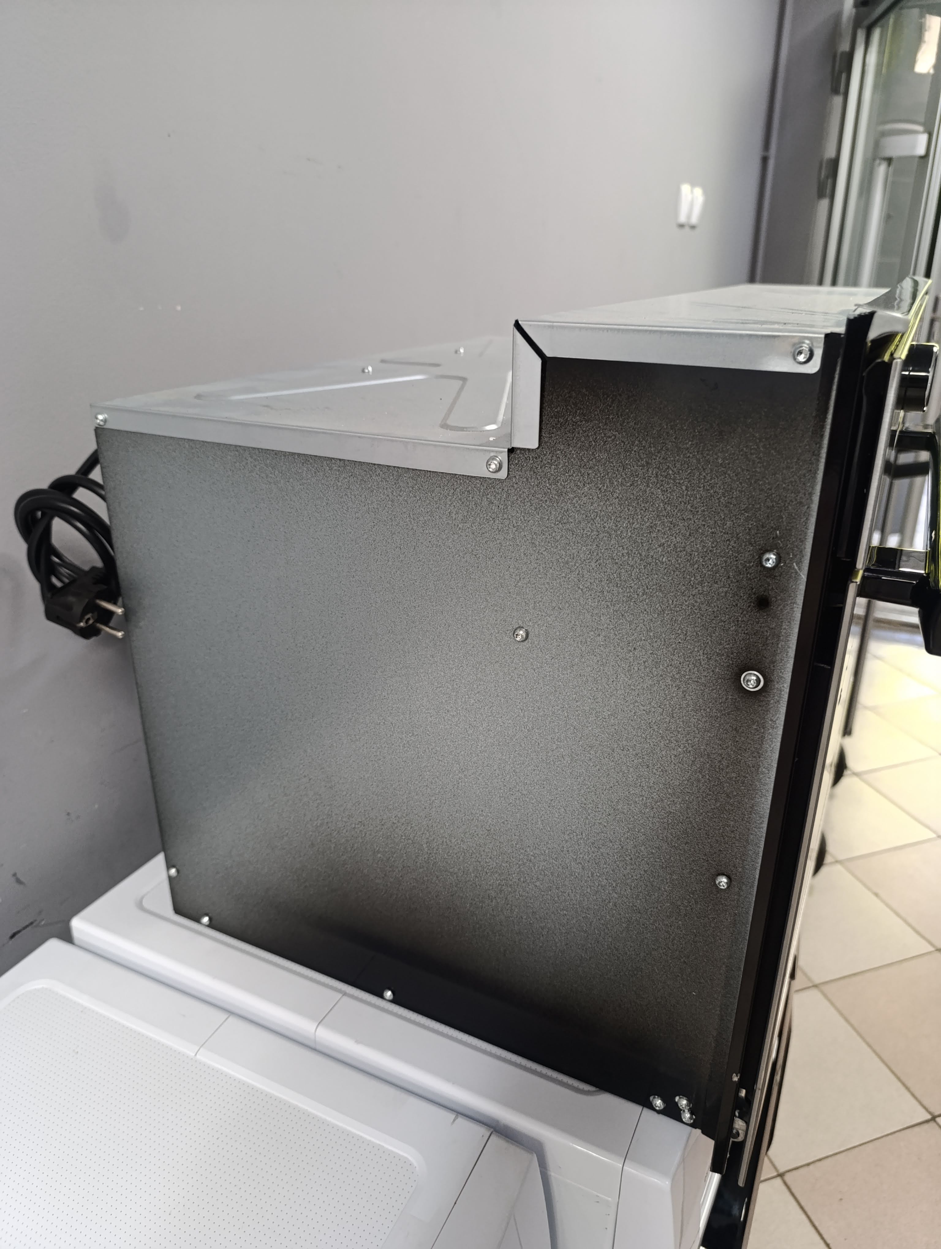 Ugradna mikrotalasna Whirlpool AMW 508/IX , 40l