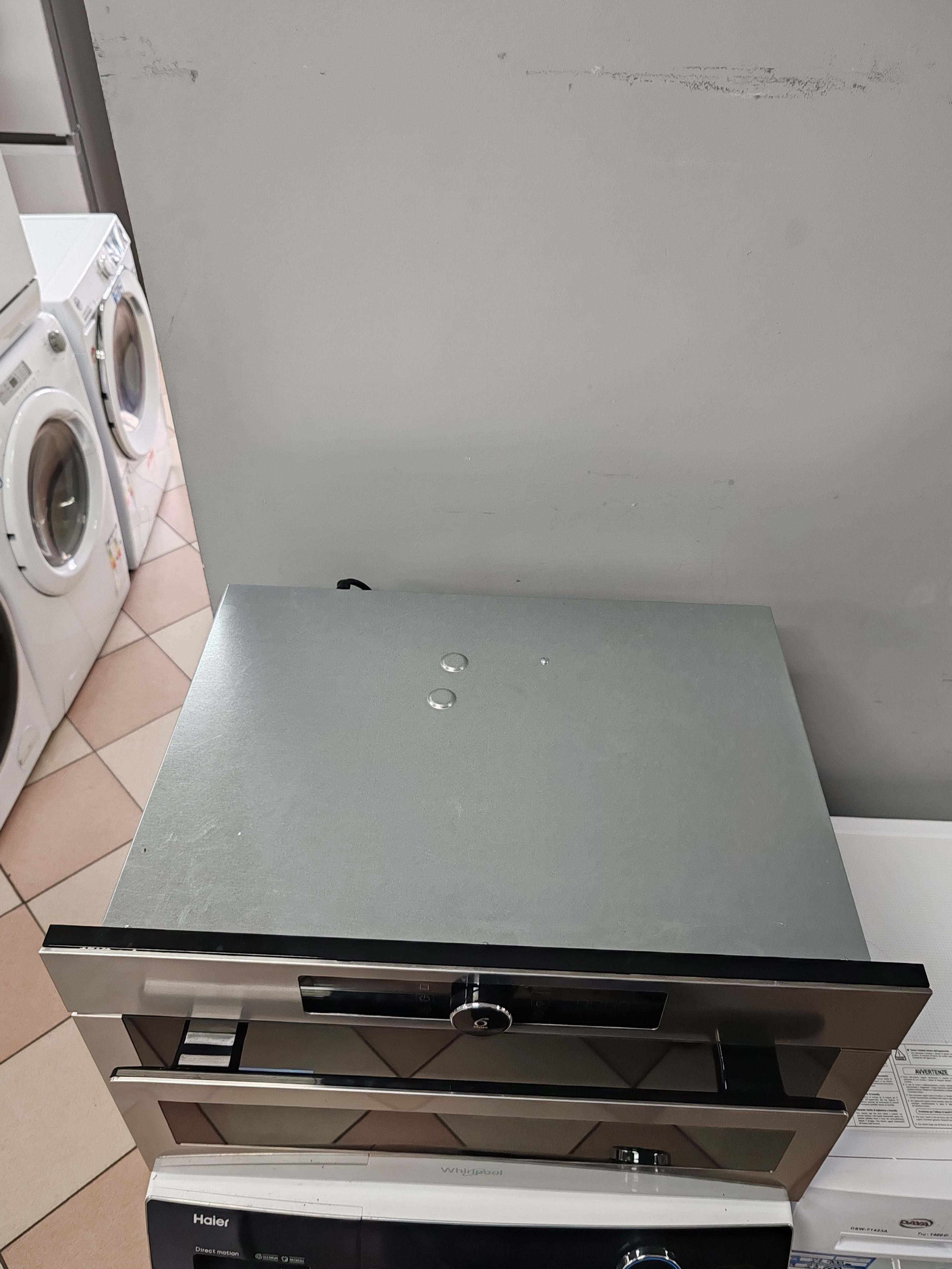 Ugradna mikrotalasna Whirlpool AMW 730/IX , 31 l