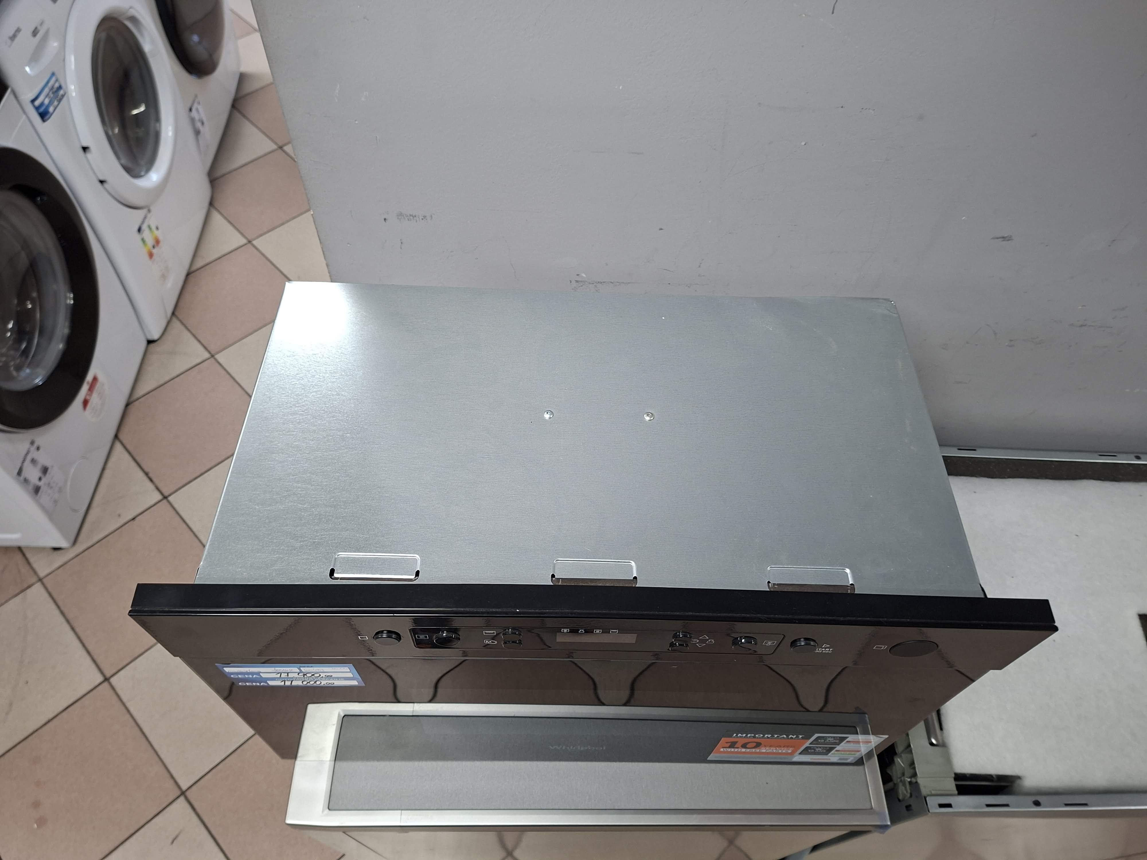 Ugradna Mikrotalasna Whirlpool MBNA920B , 22L