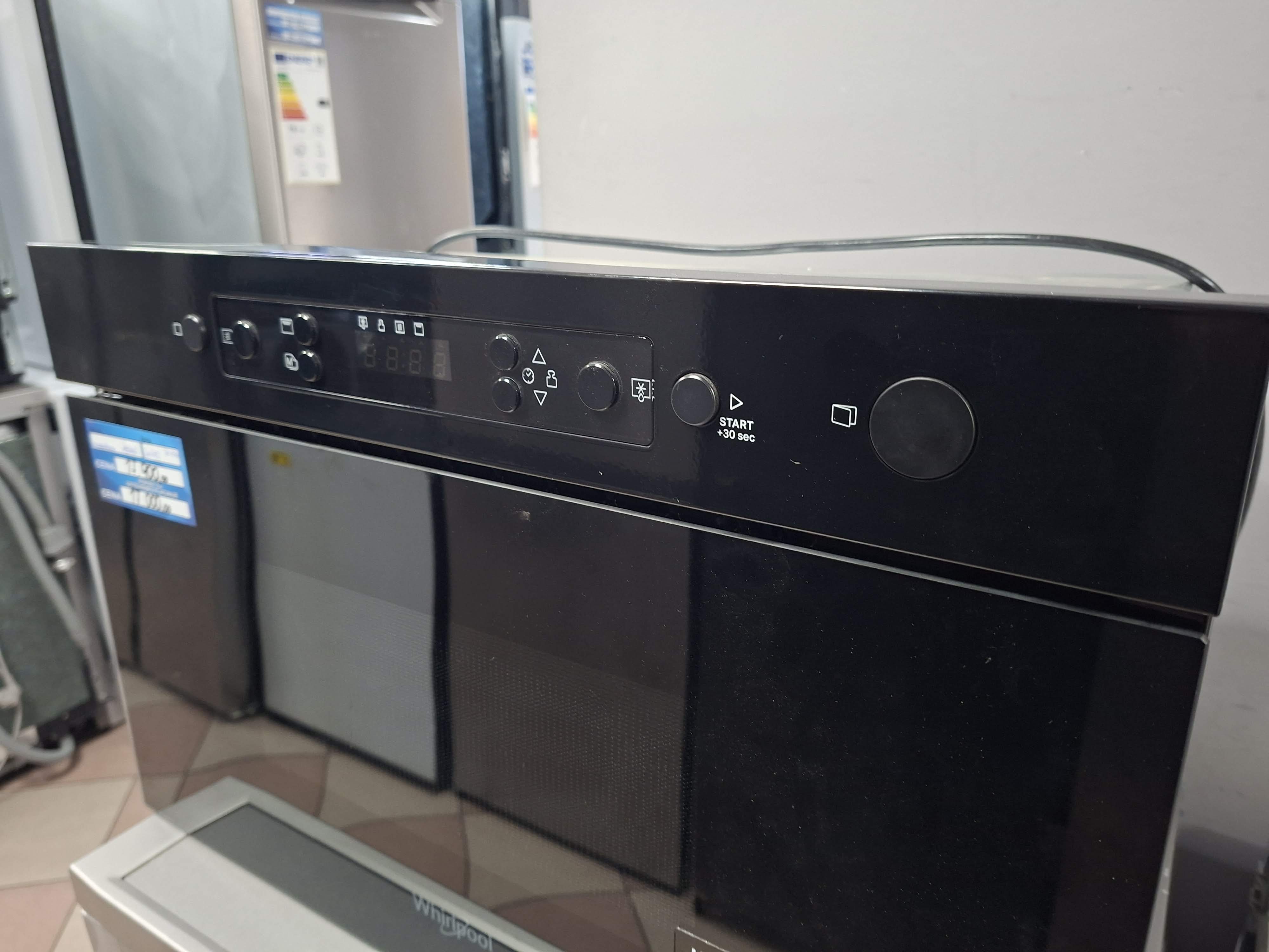 Ugradna Mikrotalasna Whirlpool MBNA920B , 22L