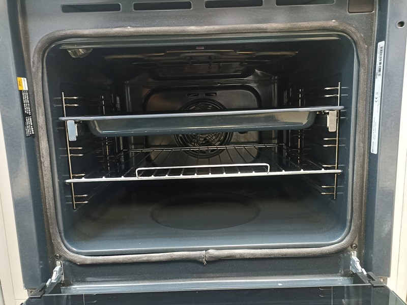 Ugradna rerna Bauknecht BAR2 KP8V2 IN (2)  , 71L