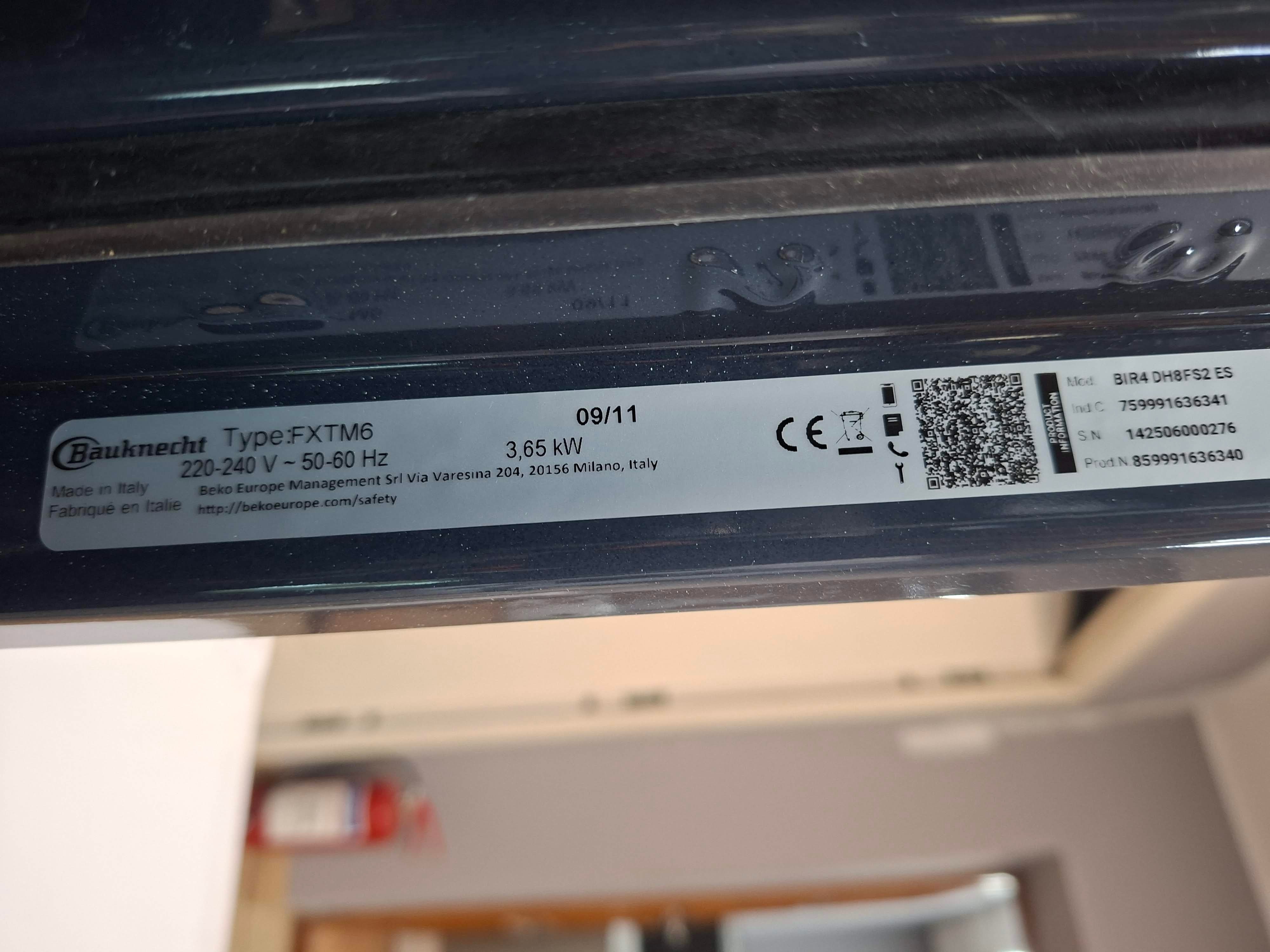 Ugradna rerna Bauknecht BIR4 DH8FS2 ES , 71l