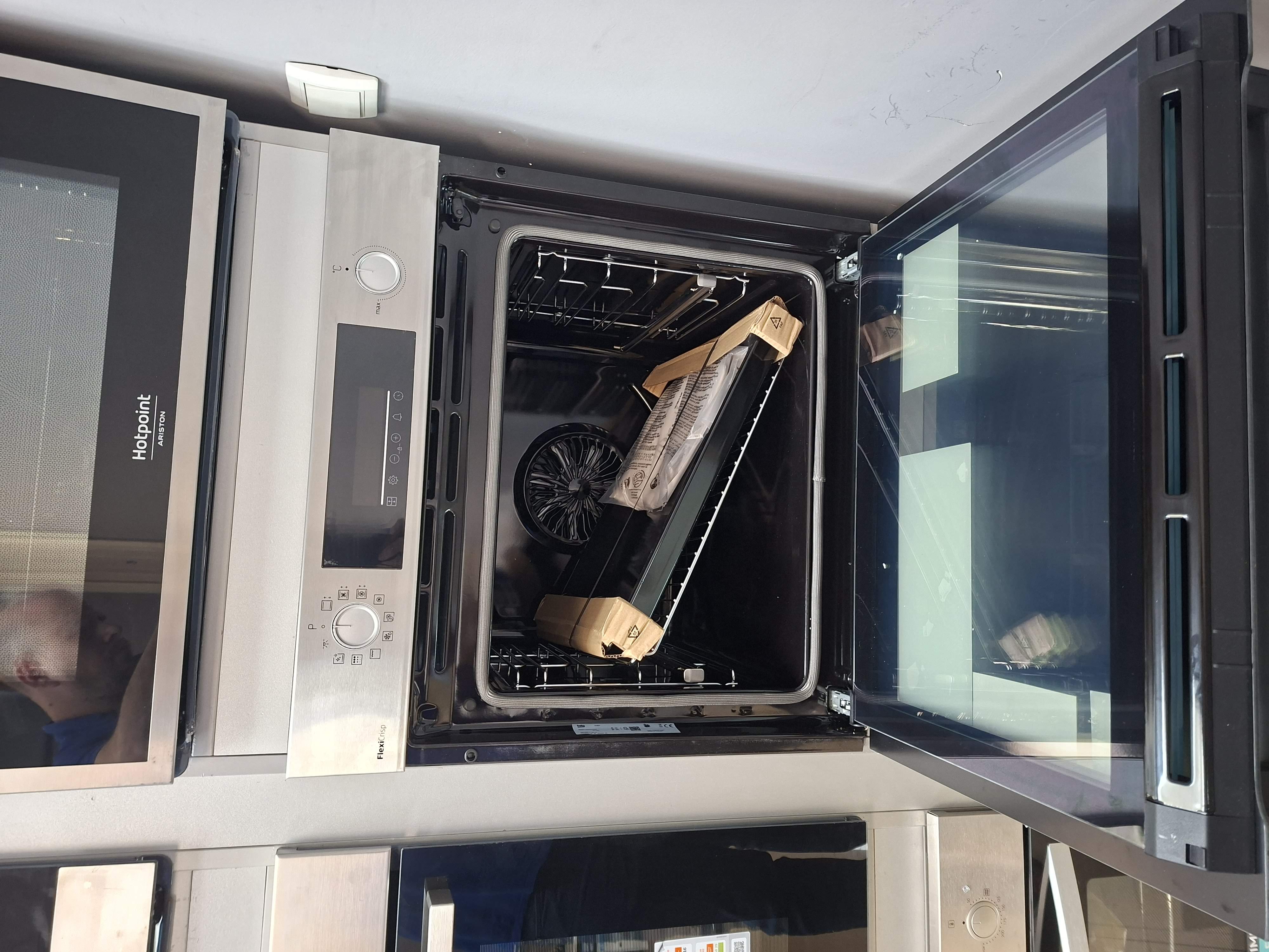 Ugradna Rerna Beko BBSM12320XMPEF, 72l