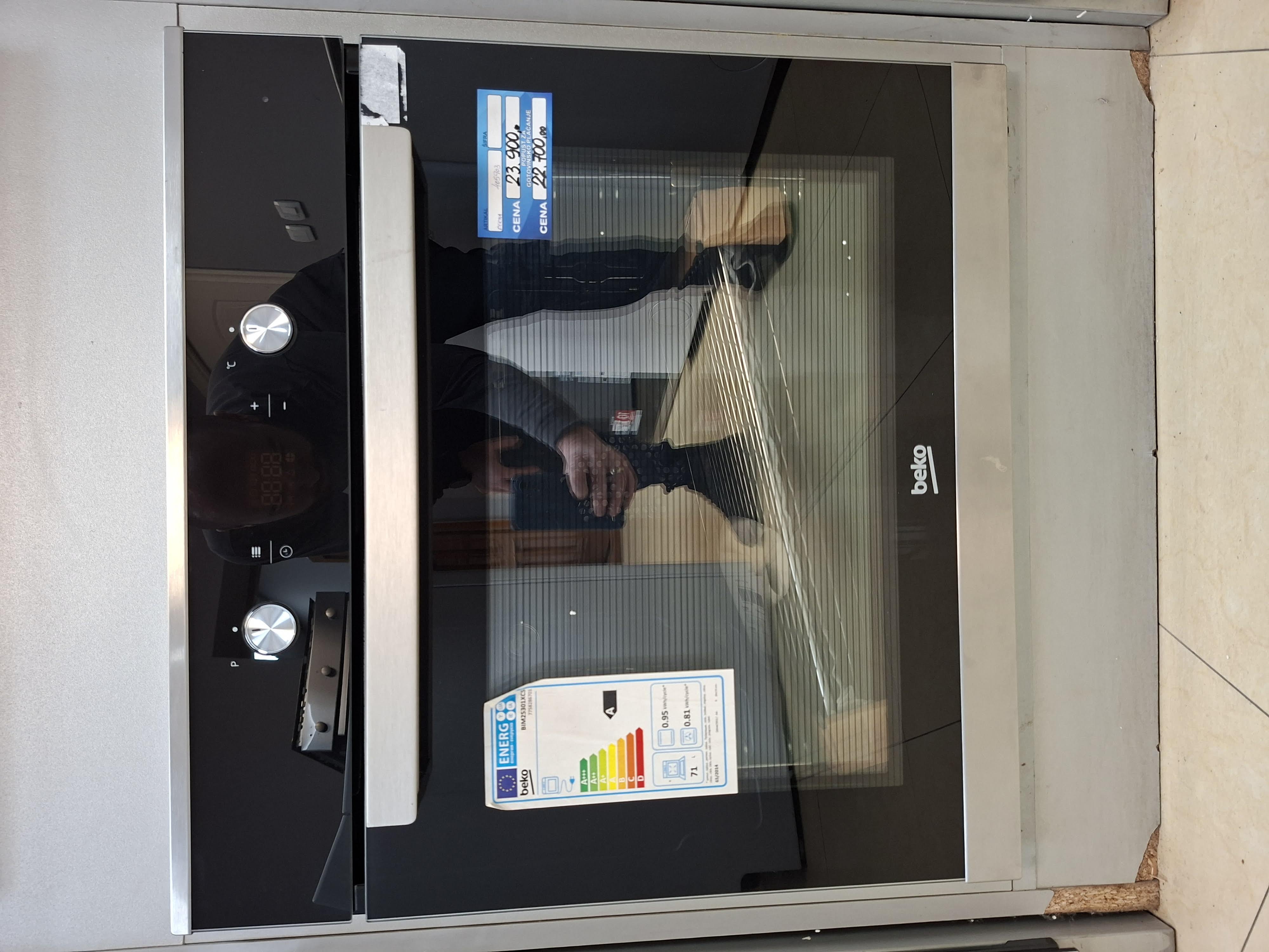 Ugradna Rerna Beko BIM25301XCS, 71 L