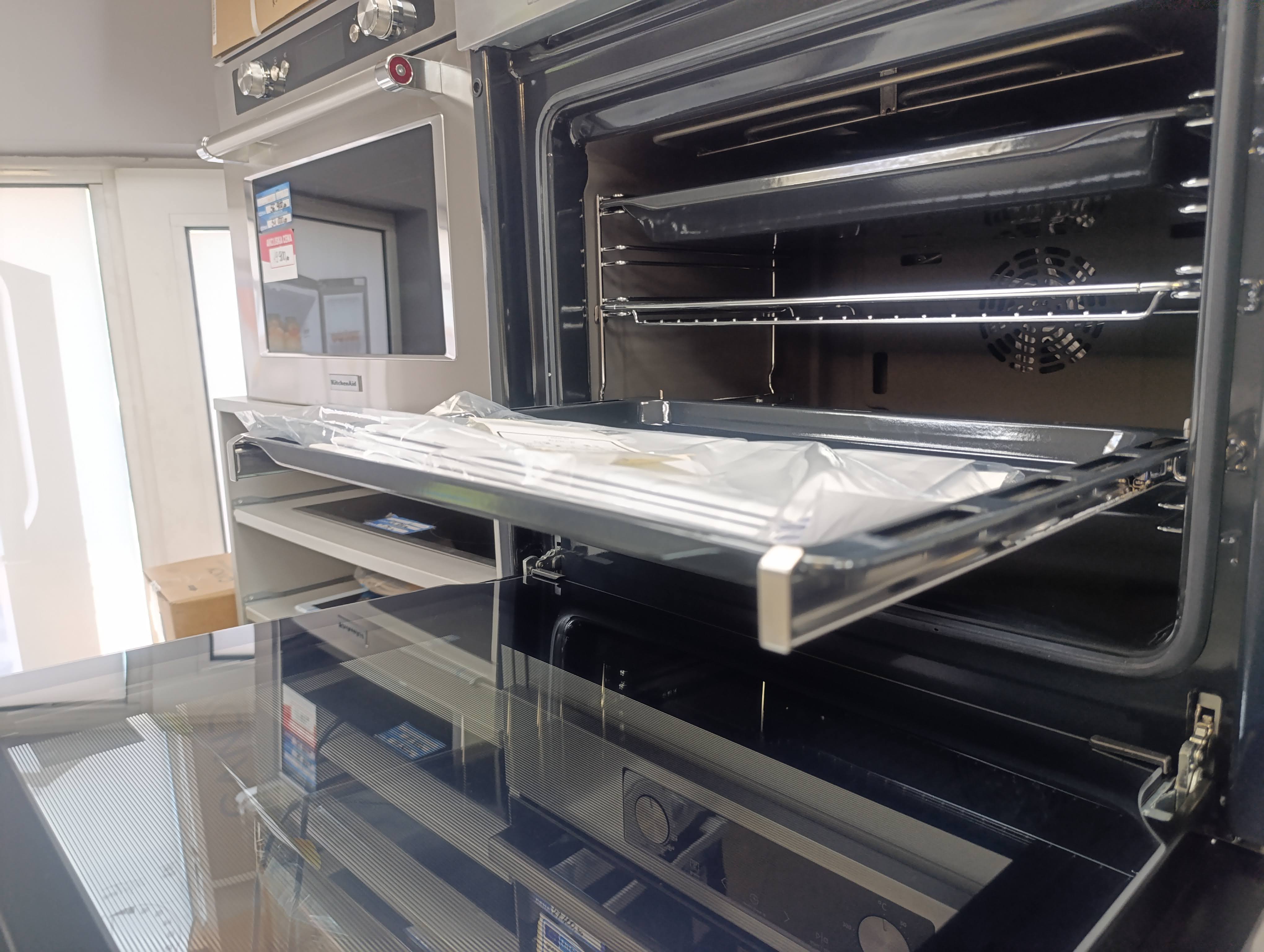 Ugradna Rerna Bosch HBF154ES0 , 66L