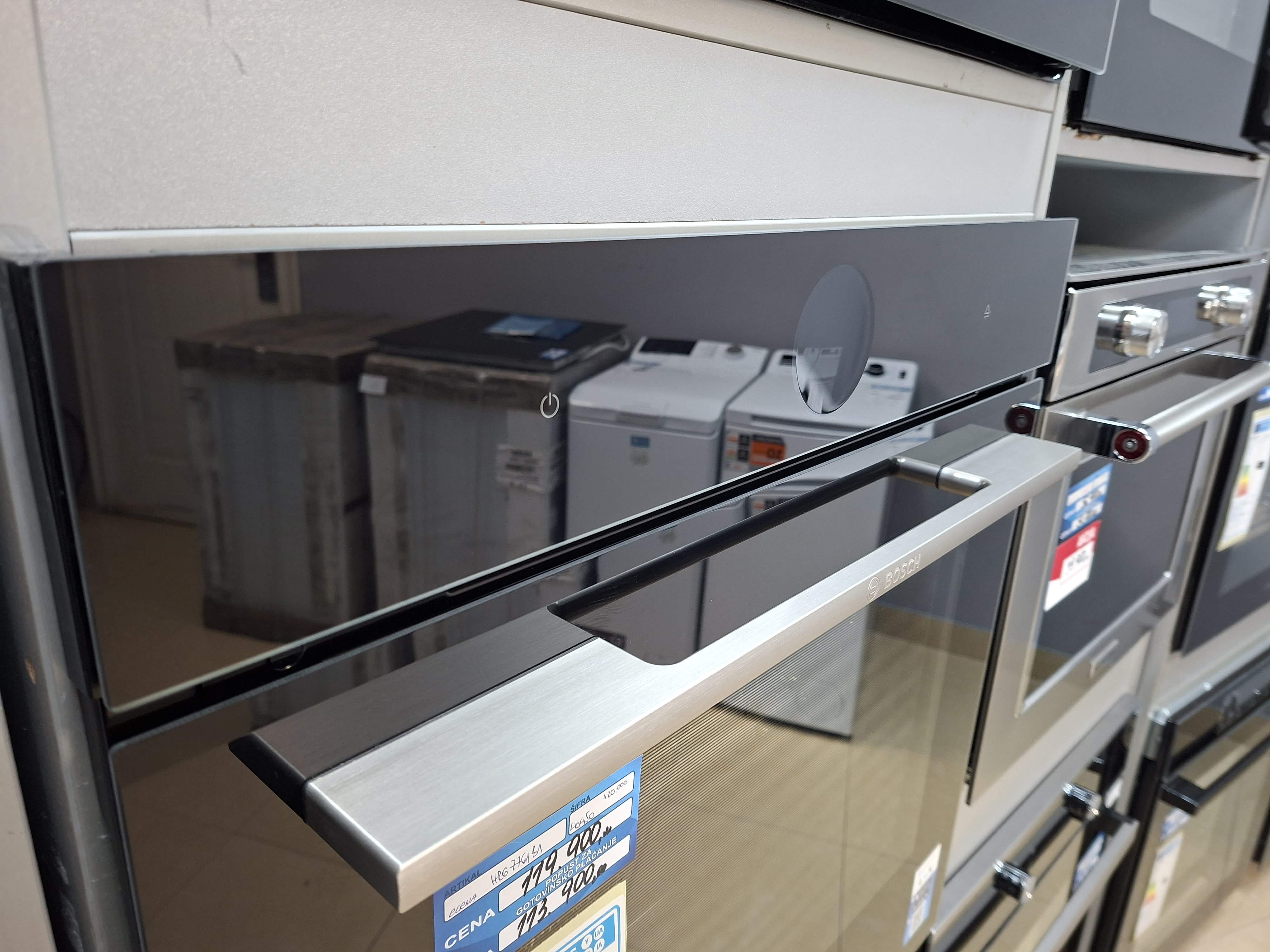 Ugradna Rerna Bosch serija 8 HRG7761B1 , 71l