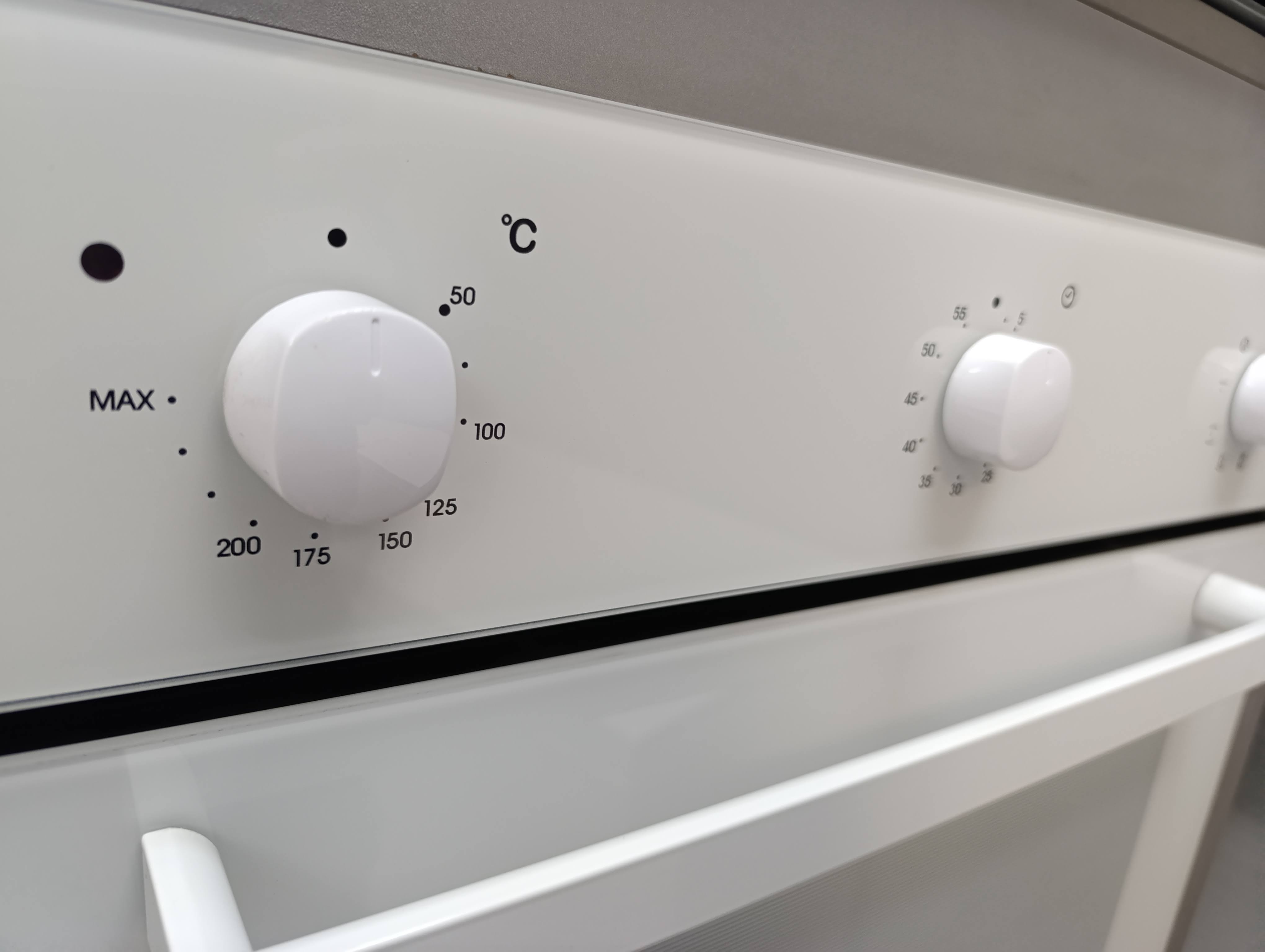 Ugradna Rerna Candy FCP 602W/E, 65 L