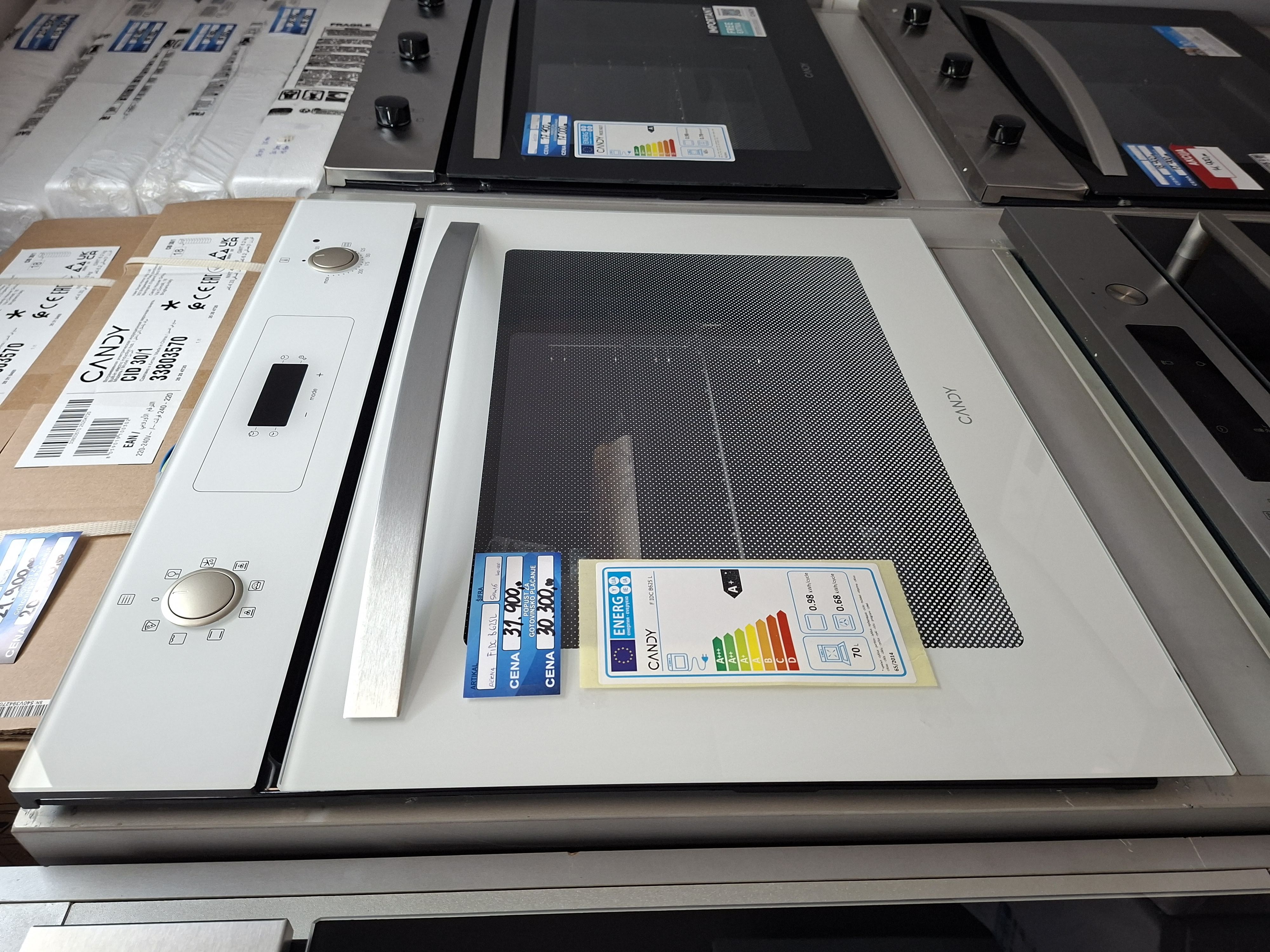 Ugradna Rerna Candy FIDC B625 L , 70L