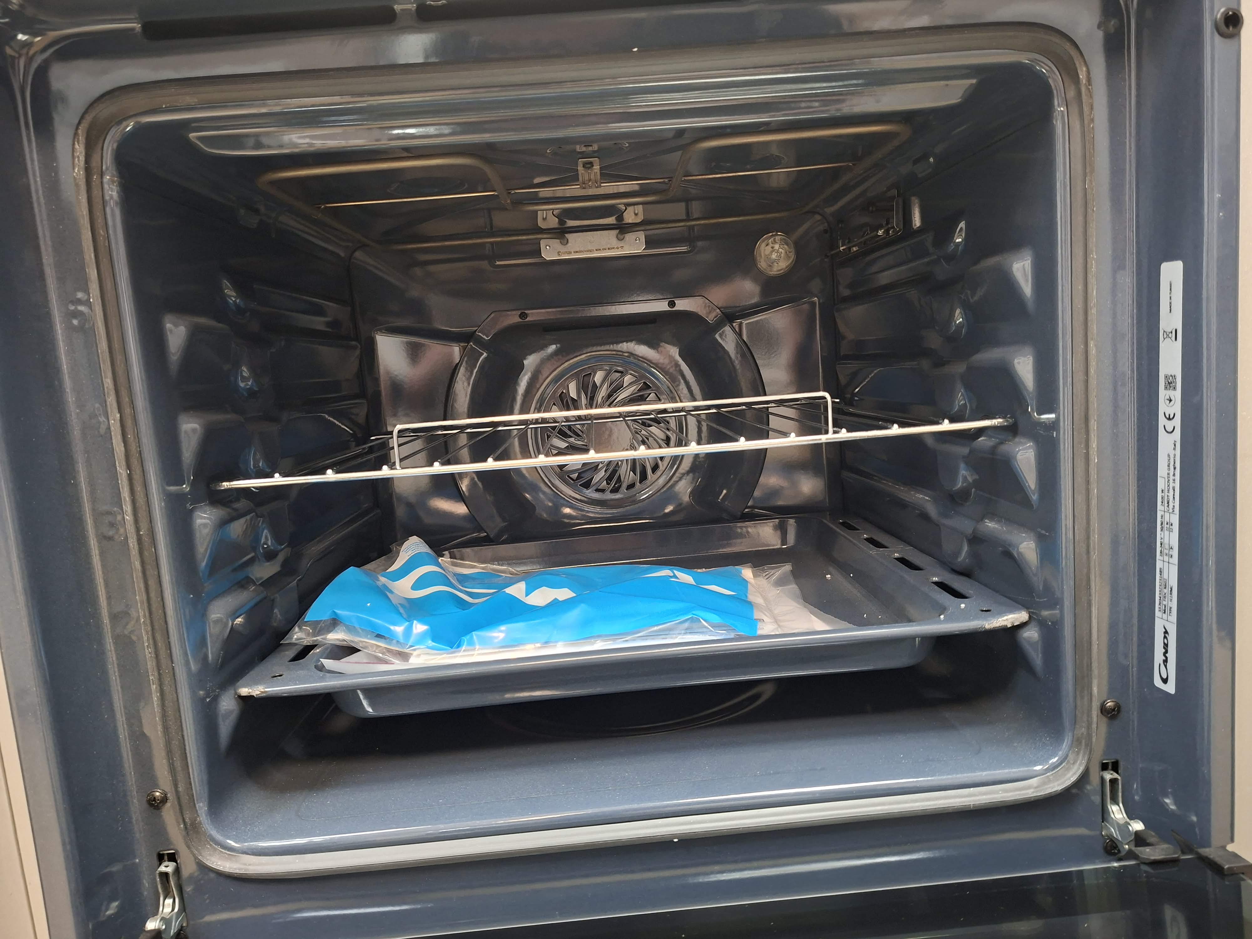 Ugradna rerna Candy FIDC X602, 65 litara