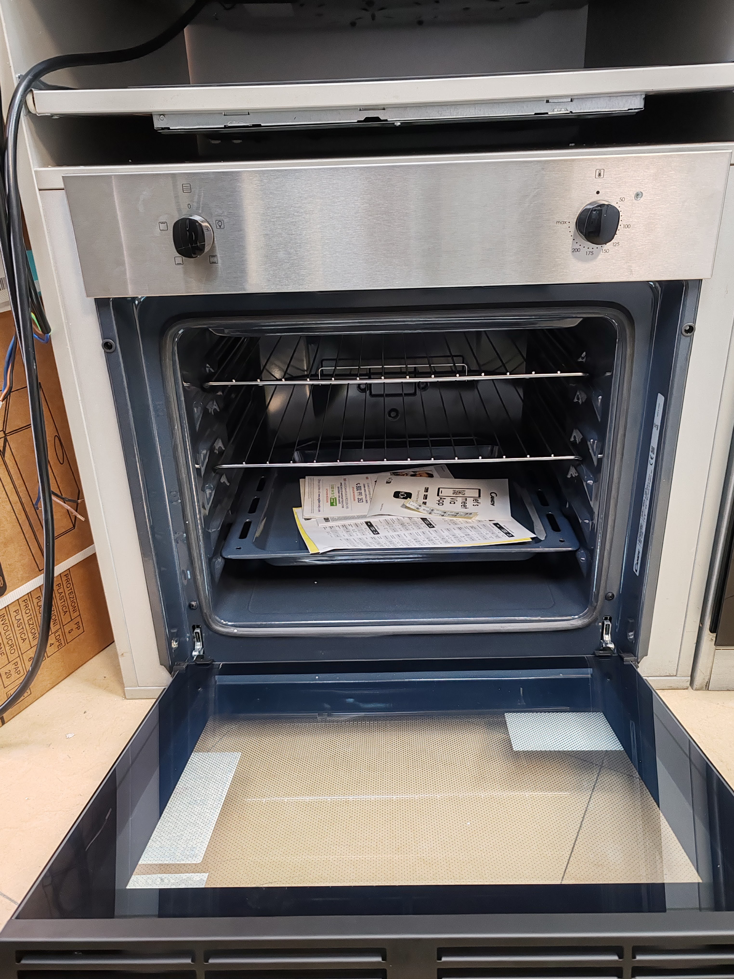 Ugradna rerna Candy FMCIDC X200