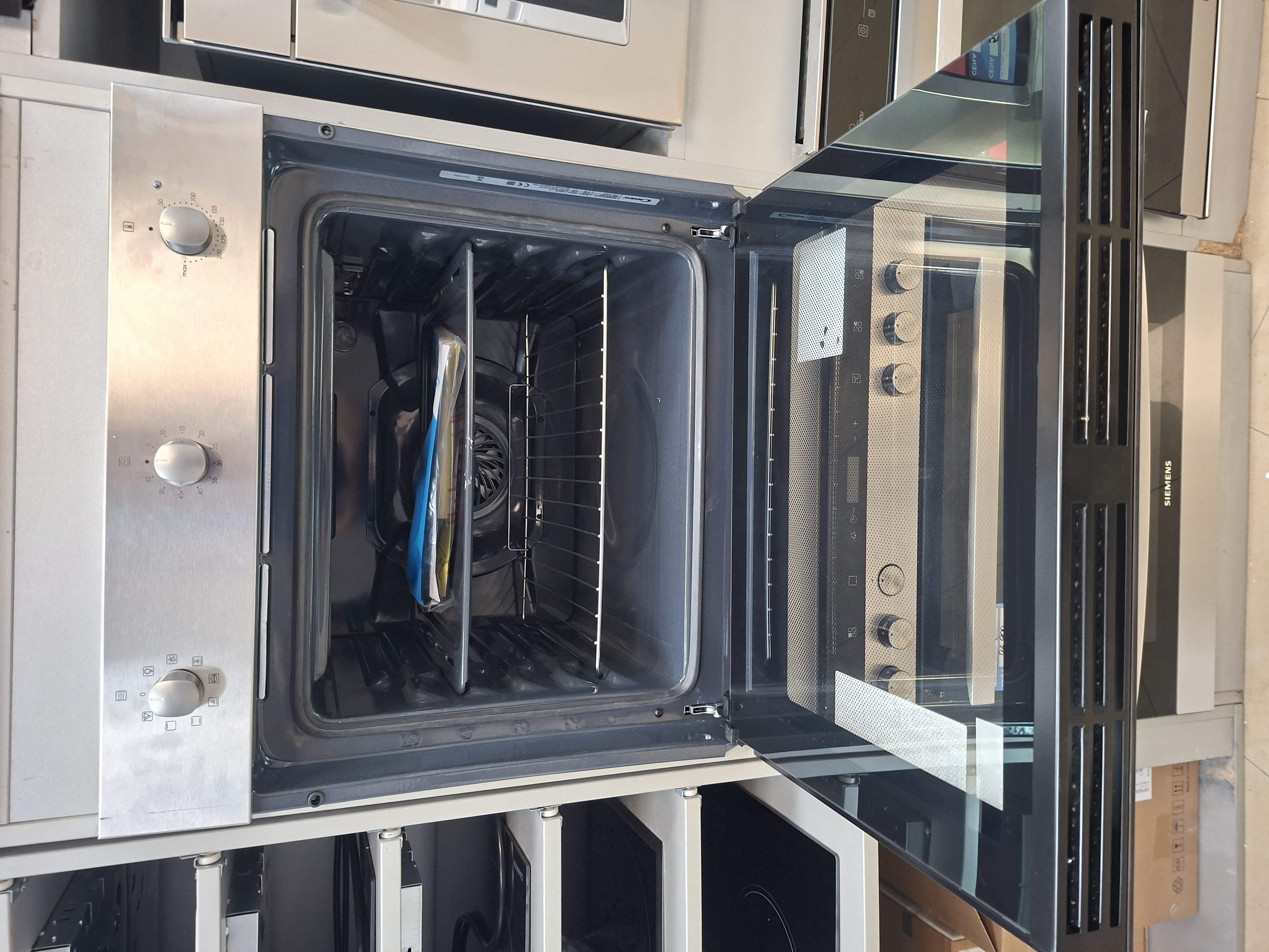 Ugradna Rerna Candy RFIC X602