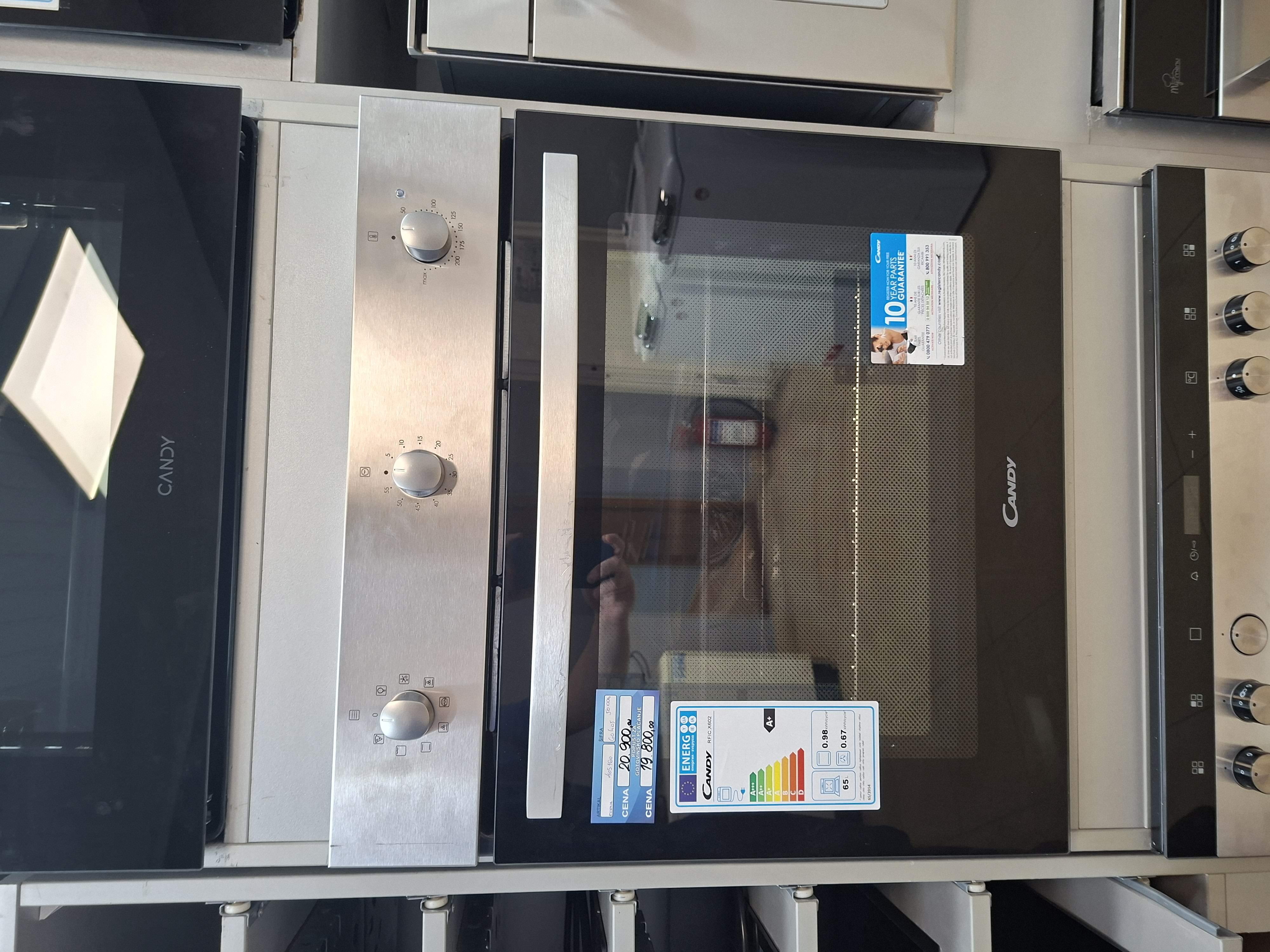 Ugradna Rerna Candy RFIC X602