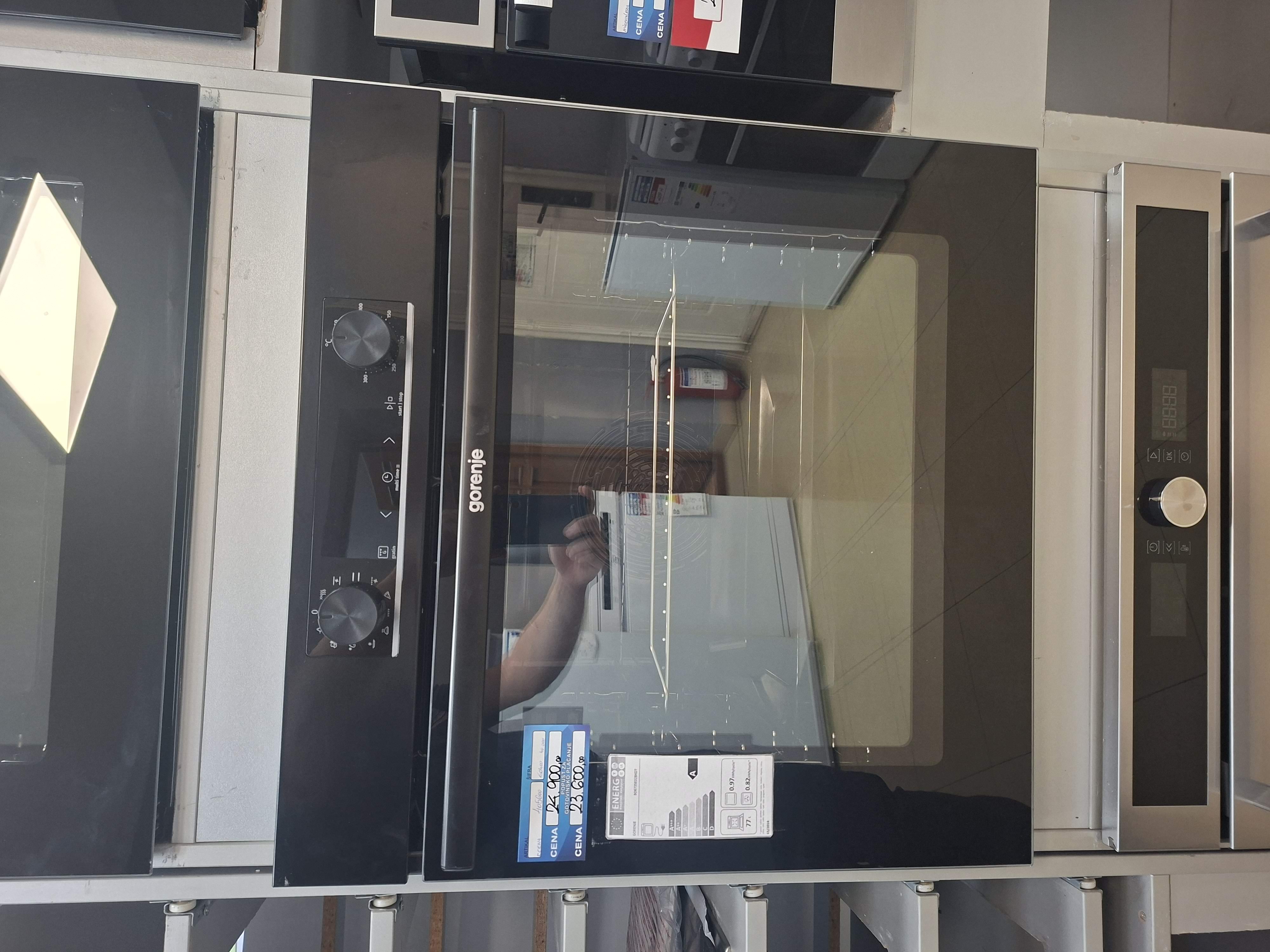 Ugradna rerna Gorenje BO6735E02BKOT  (2) , 77L