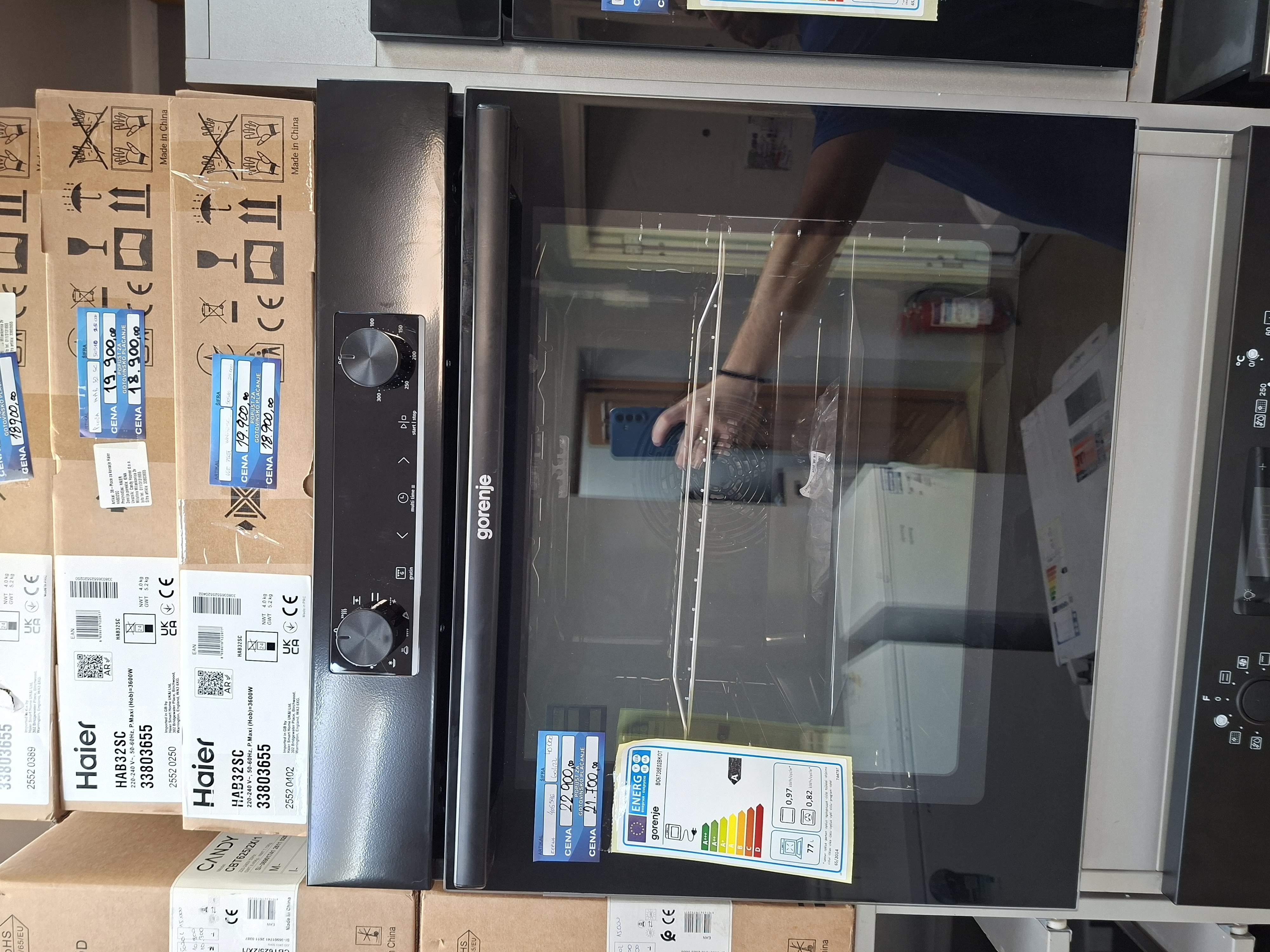 Ugradna rerna Gorenje BO6735E02BKOT , 77L