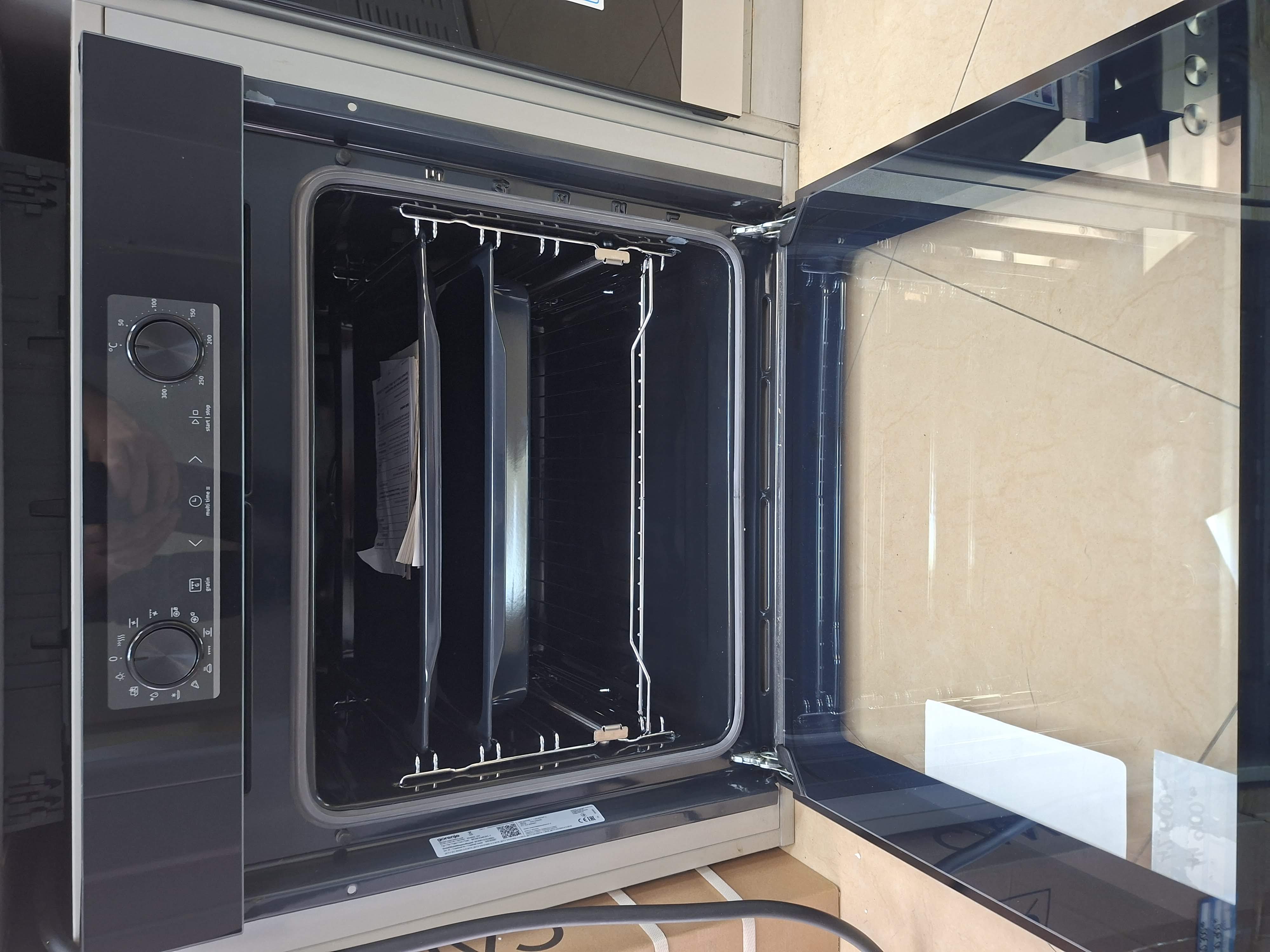Ugradna rerna Gorenje BOS6737E06BG , 77L