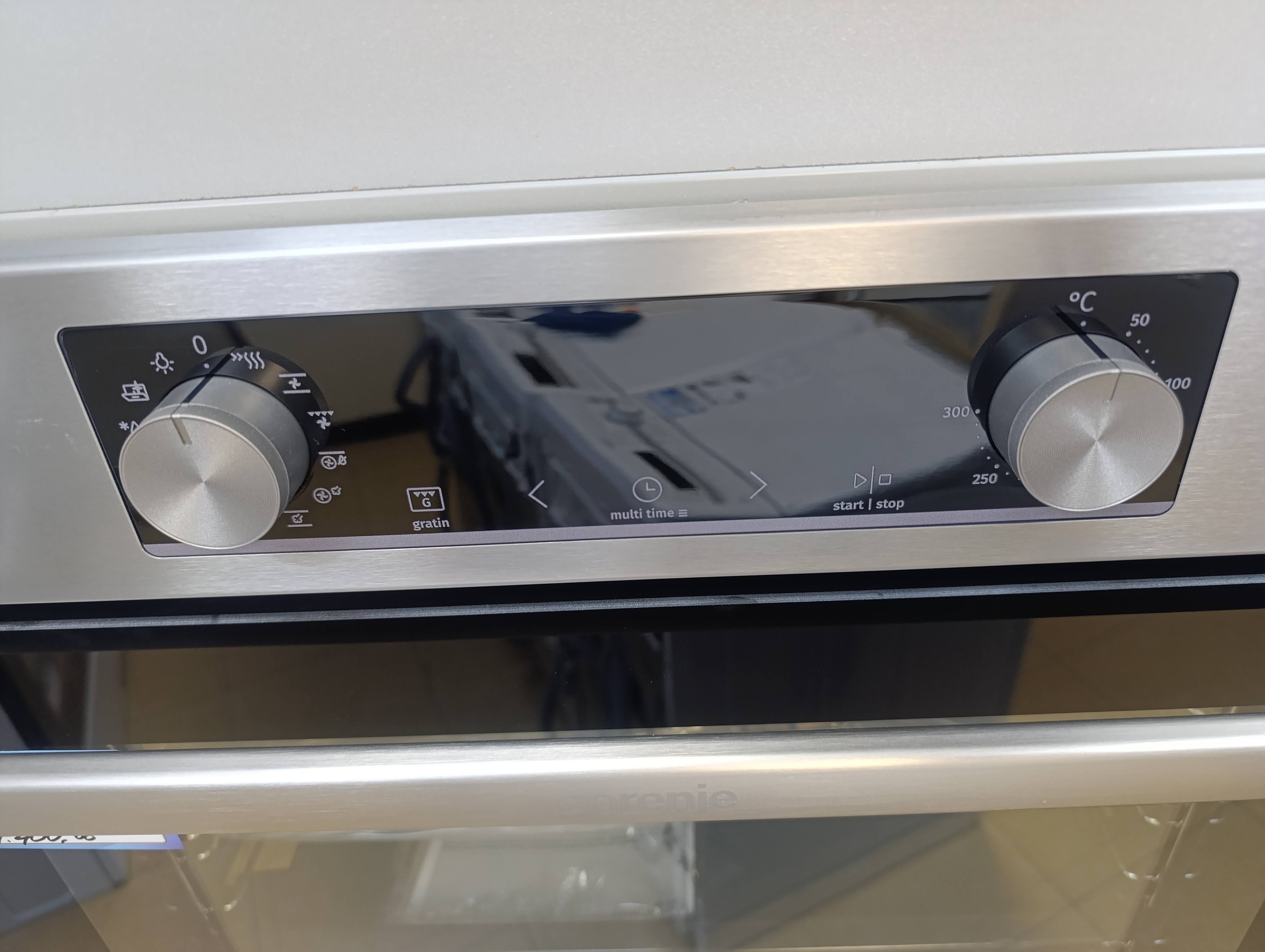 Ugradna rerna Gorenje BOS6737E13X, 77L