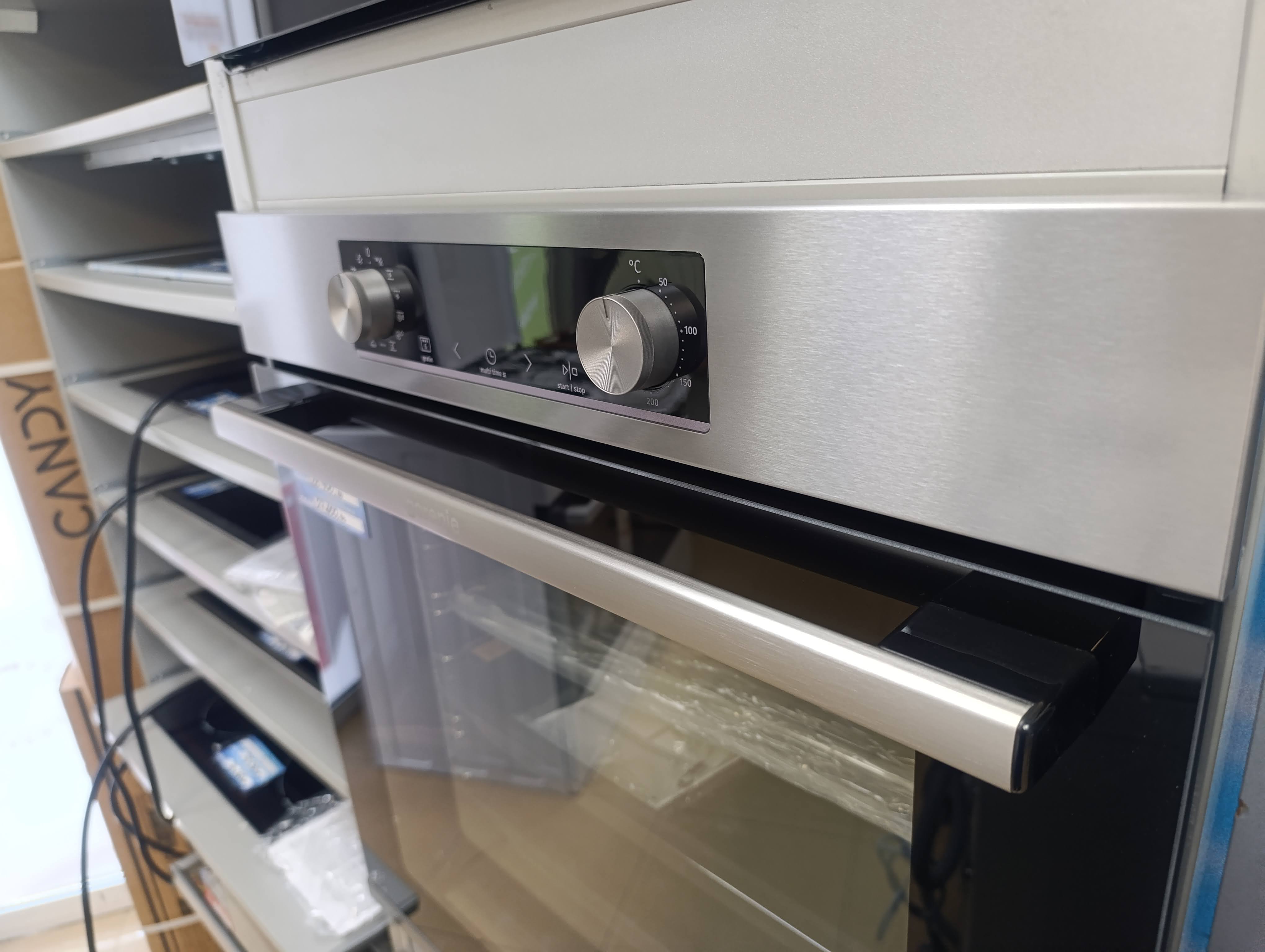 Ugradna rerna Gorenje BOS6737E13X, 77L