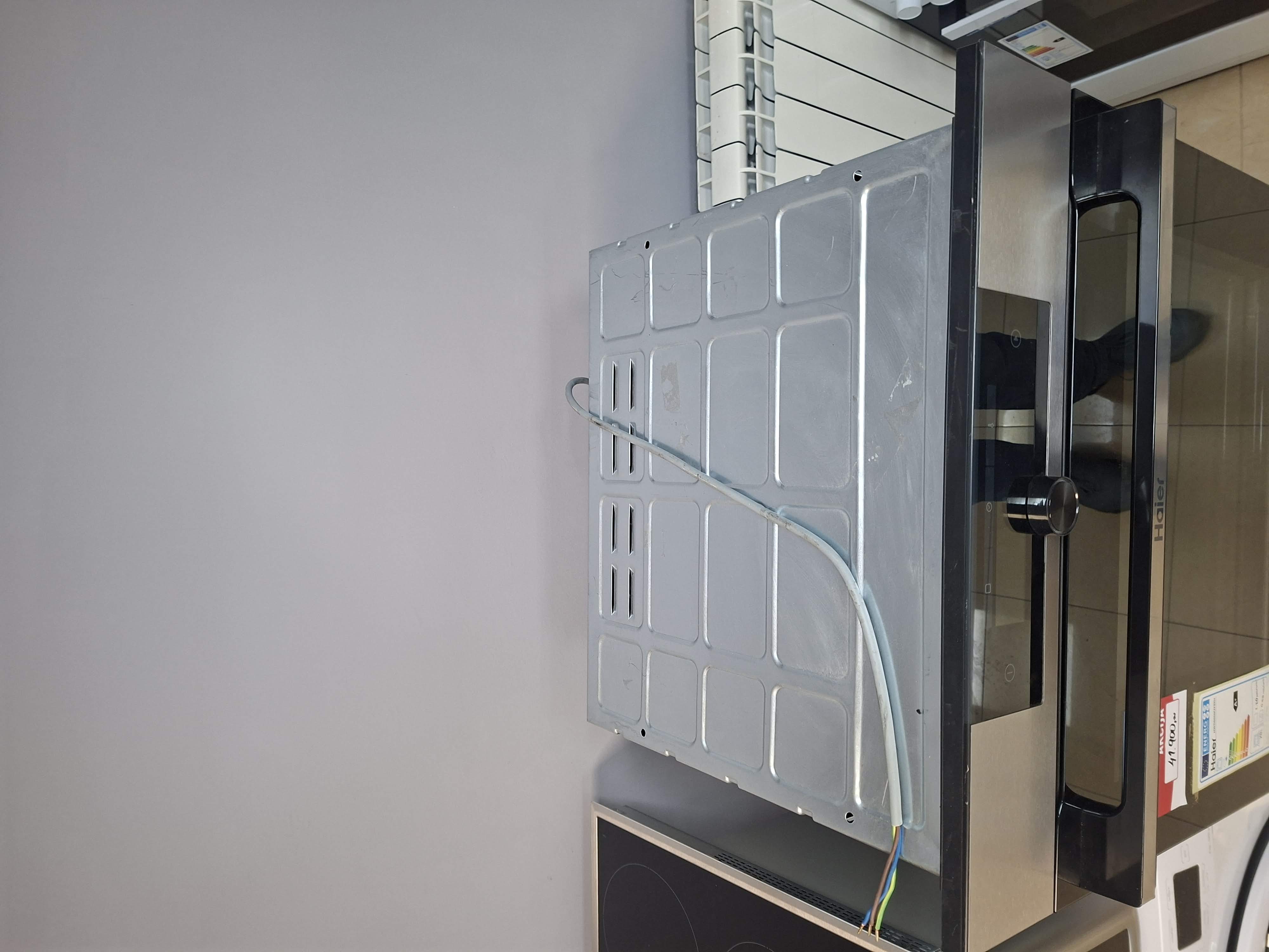 Ugradna Rerna Haier HWO60SM2F9XH , 70L