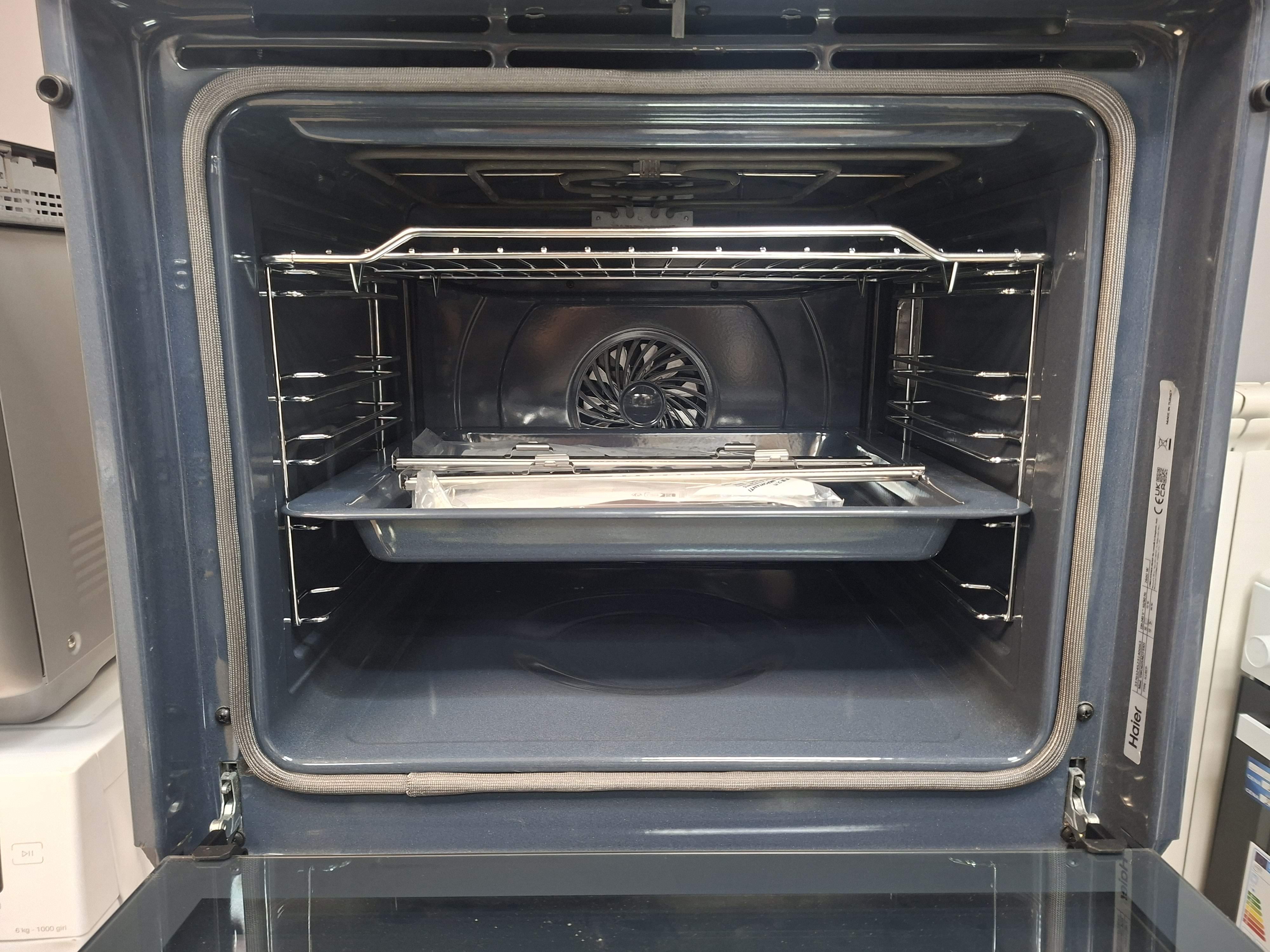 Ugradna Rerna Haier HWO60SM2F9XH , 70L