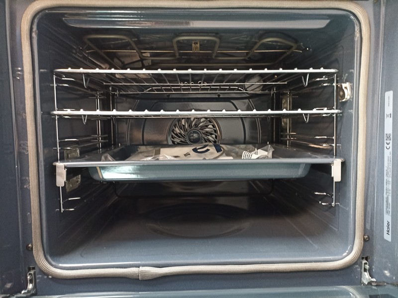 Ugradna rerna Haier HWO60SM5S9BH , 70L