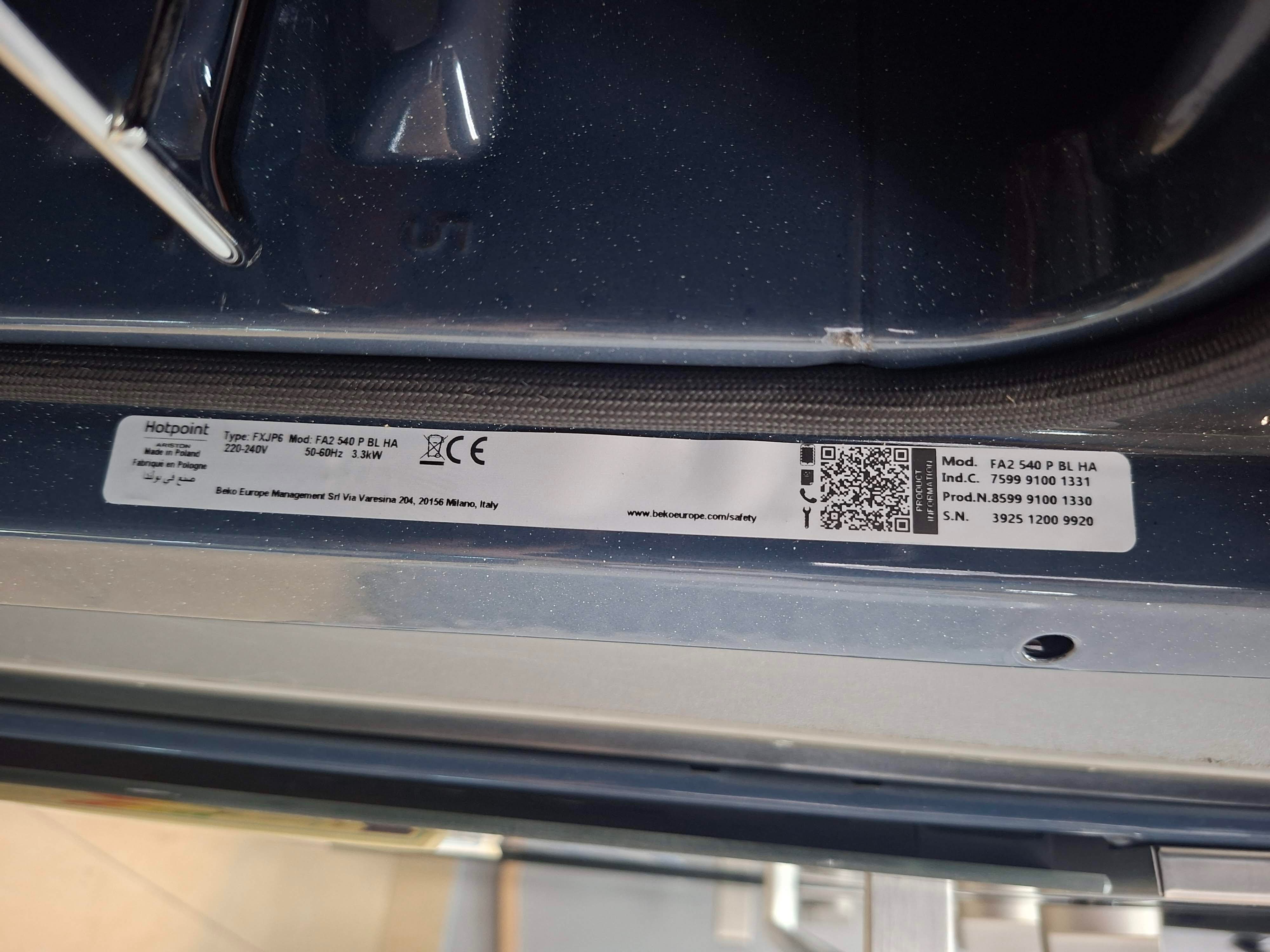 Ugradna Rerna Hotpoint Ariston FA2 540 P BL HA , 66L