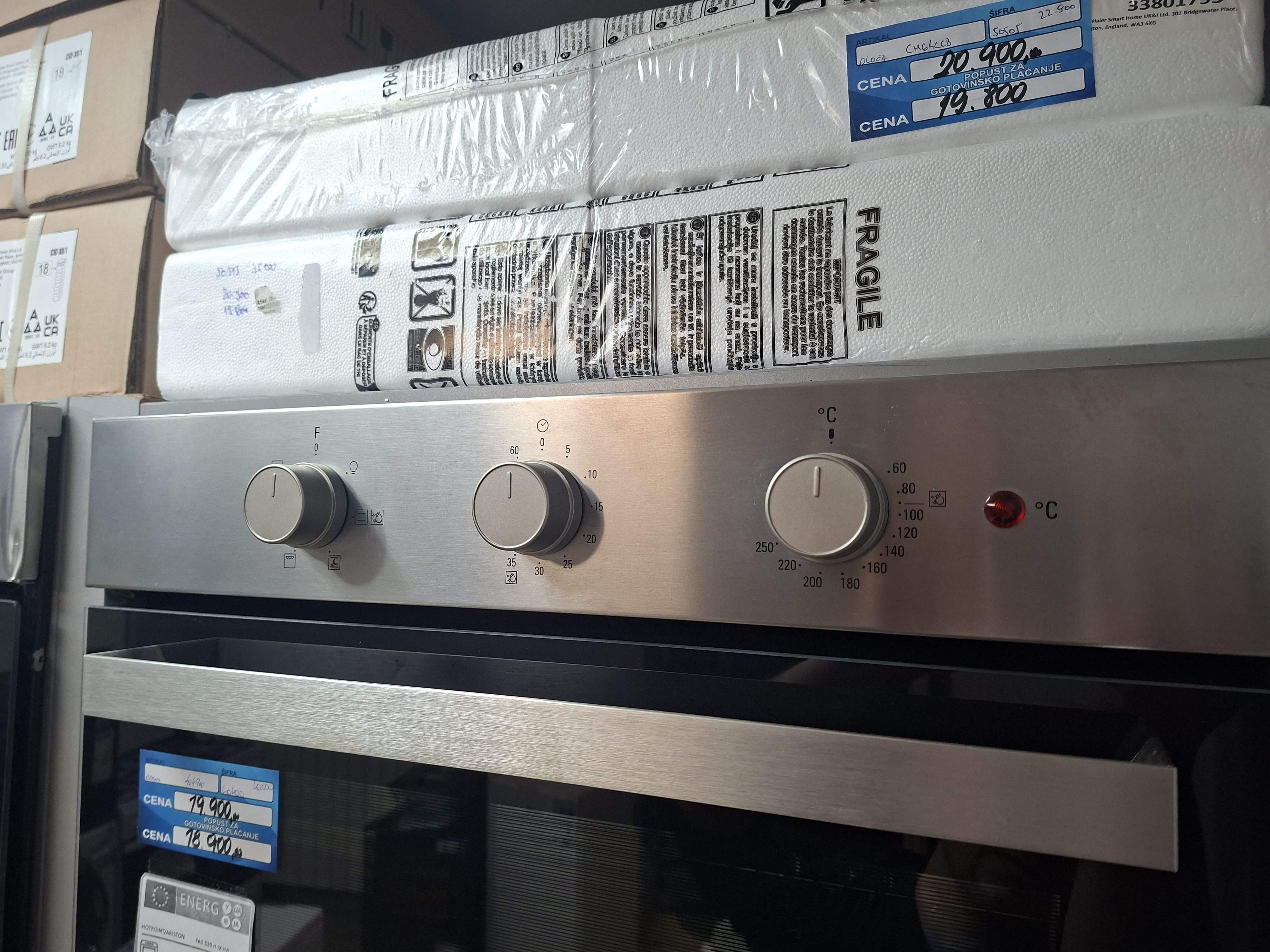 Ugradna Rerna Hotpoint Ariston FA3 530 H IX HA , 66 litara.