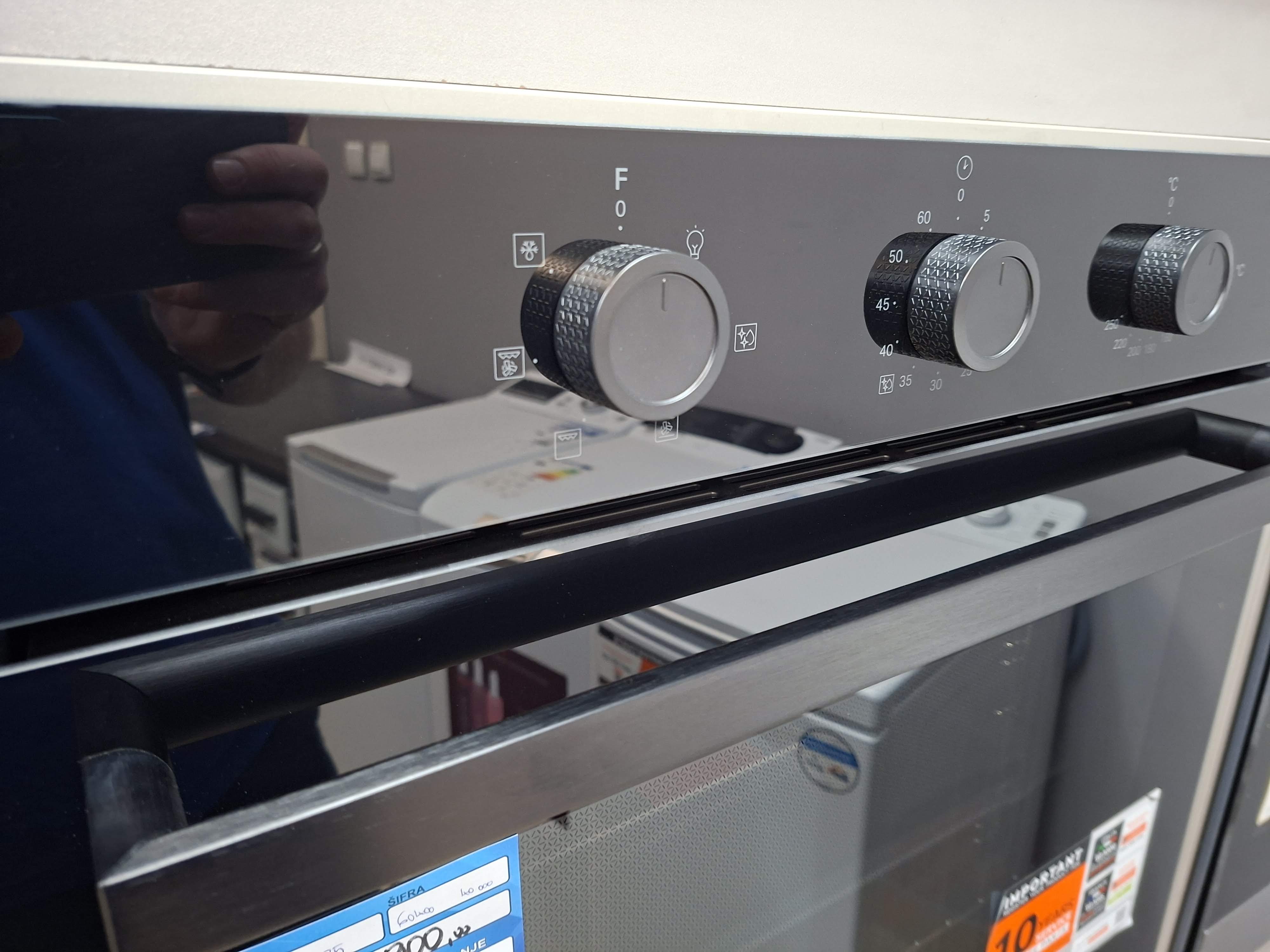 Ugradna rerna Hotpoint Ariston HAO3 K35H B