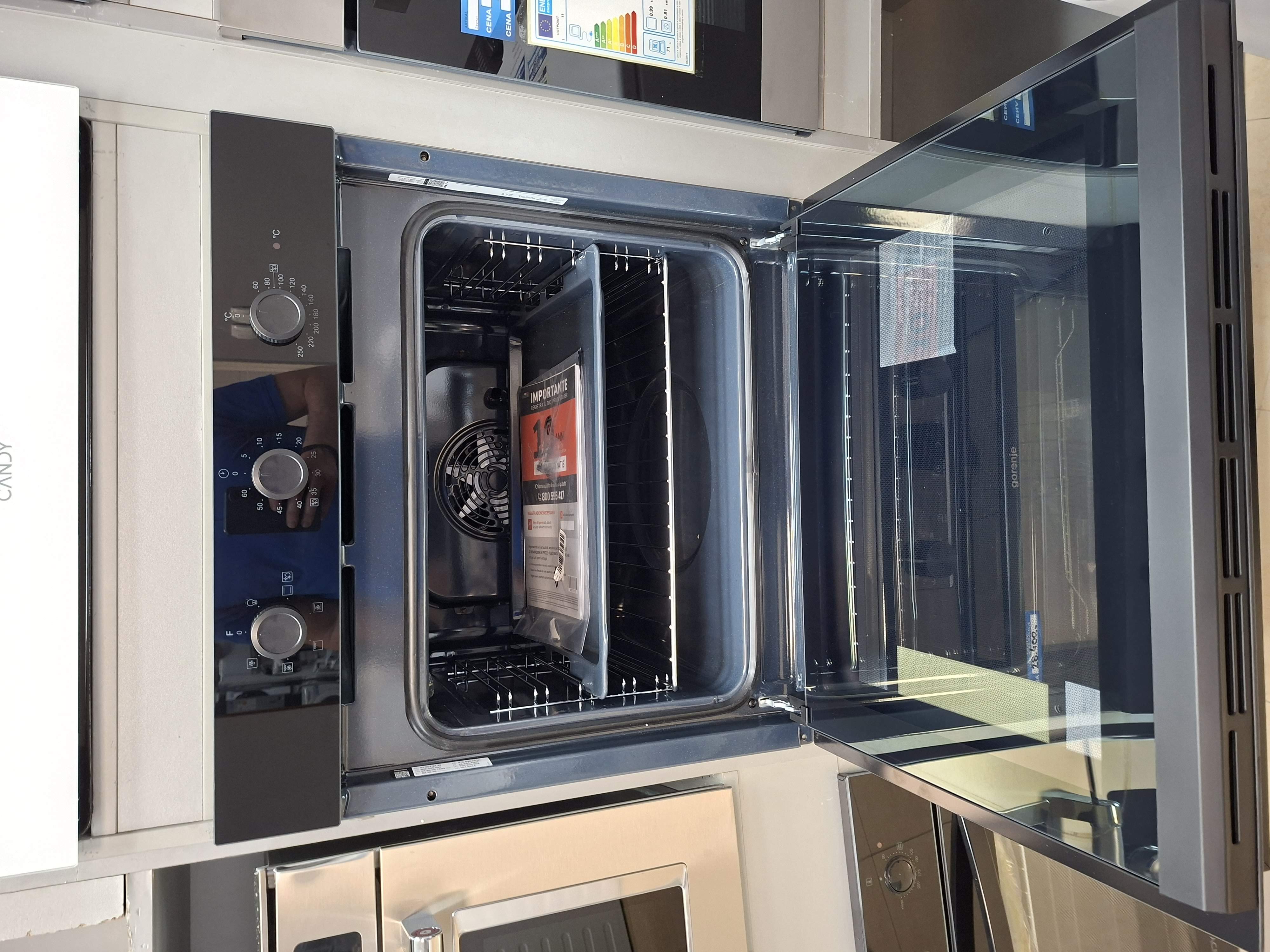 Ugradna rerna Hotpoint Ariston HAO3 K35H B