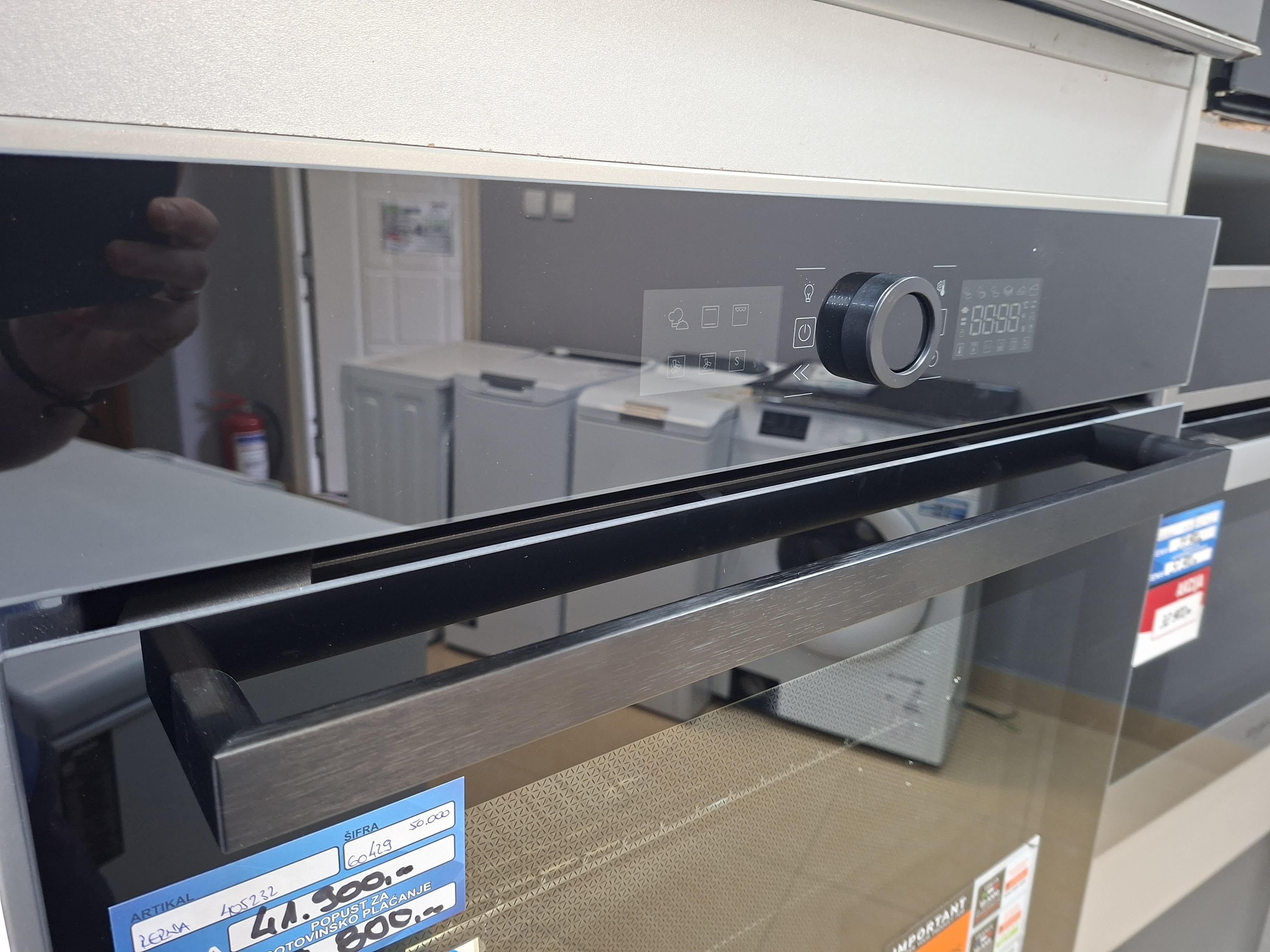 Ugradna Rerna Hotpoint HOI5S8CM1BUK, 