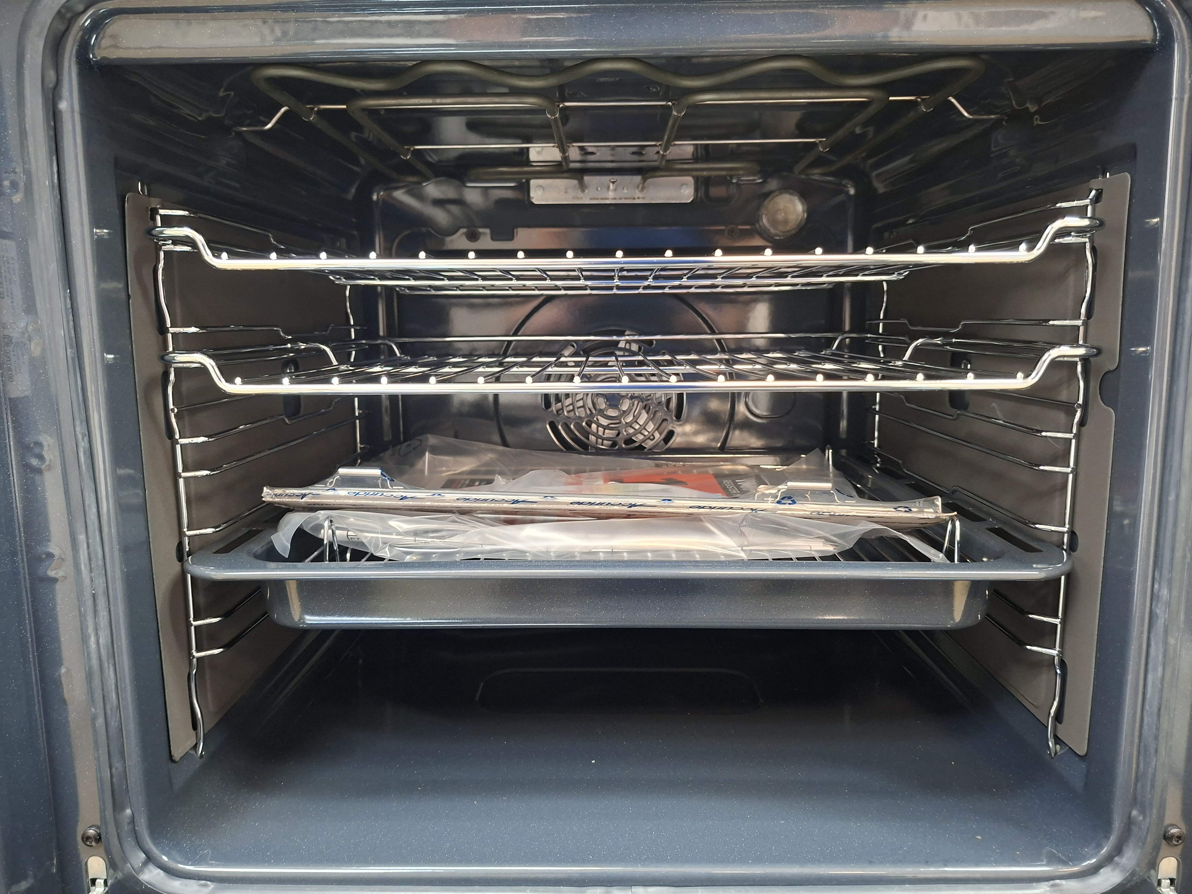 Ugradna Rerna Hotpoint HOI5S8CM1BUK, 