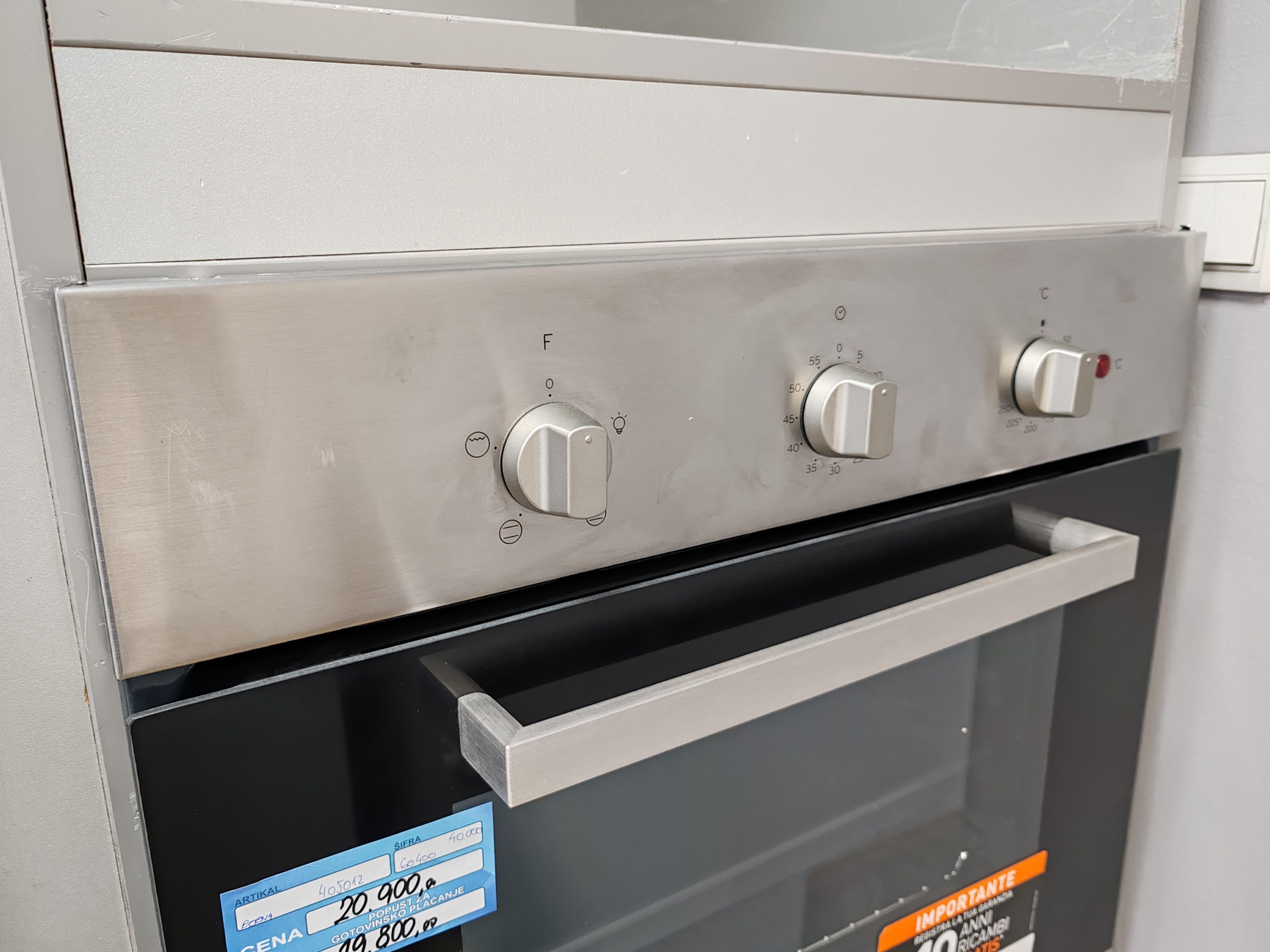 Ugradna Rerna Indesit IFV 230 IX,  60 litara